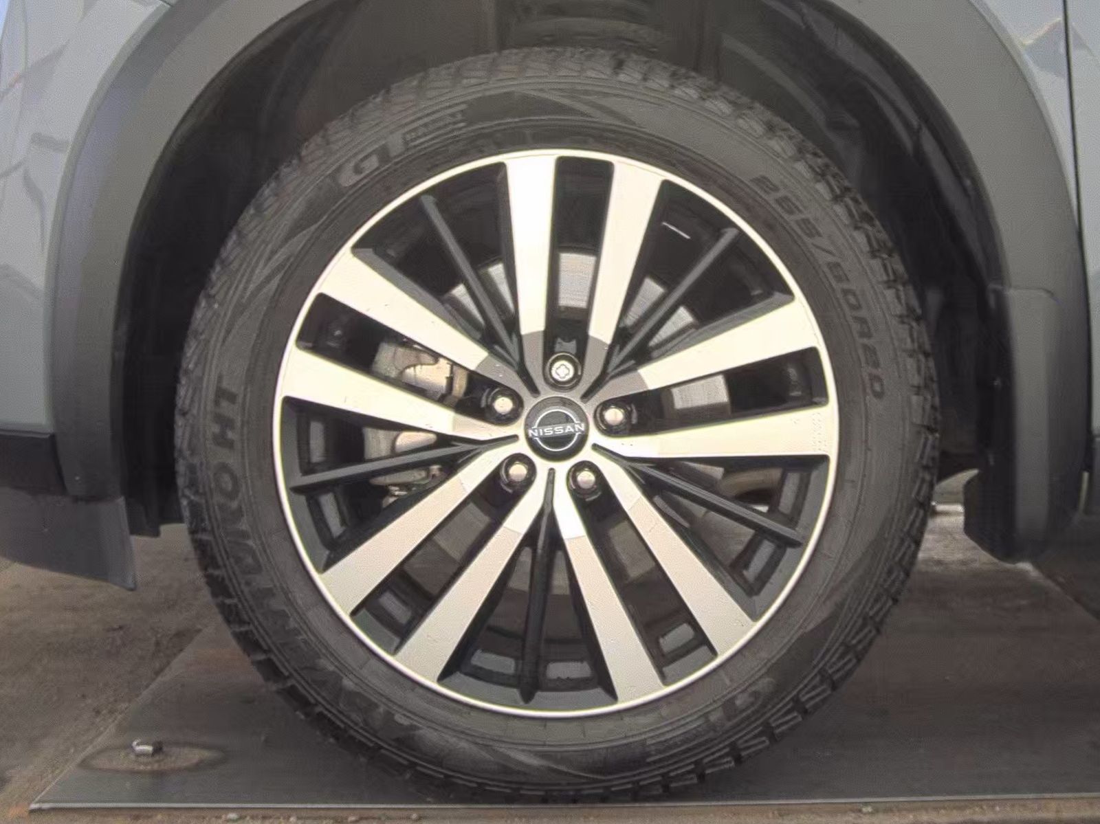 2023 Nissan Pathfinder Platinum AWD