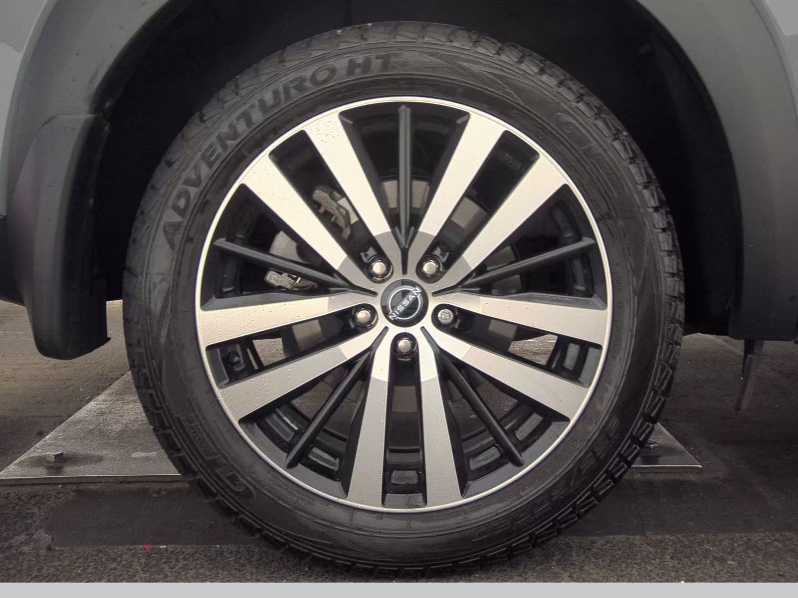 2023 Nissan Pathfinder Platinum AWD