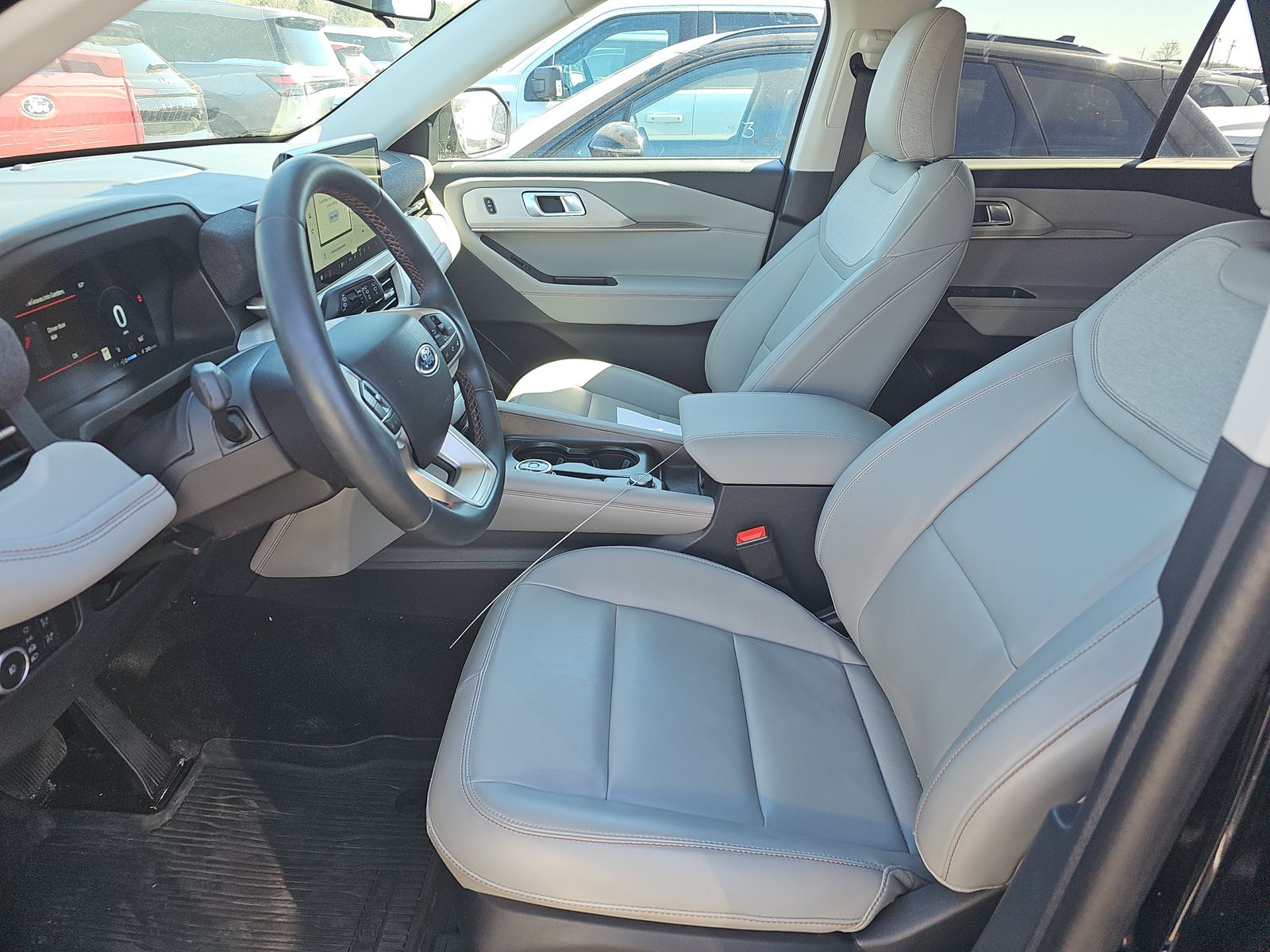 2025 Ford Explorer Active AWD