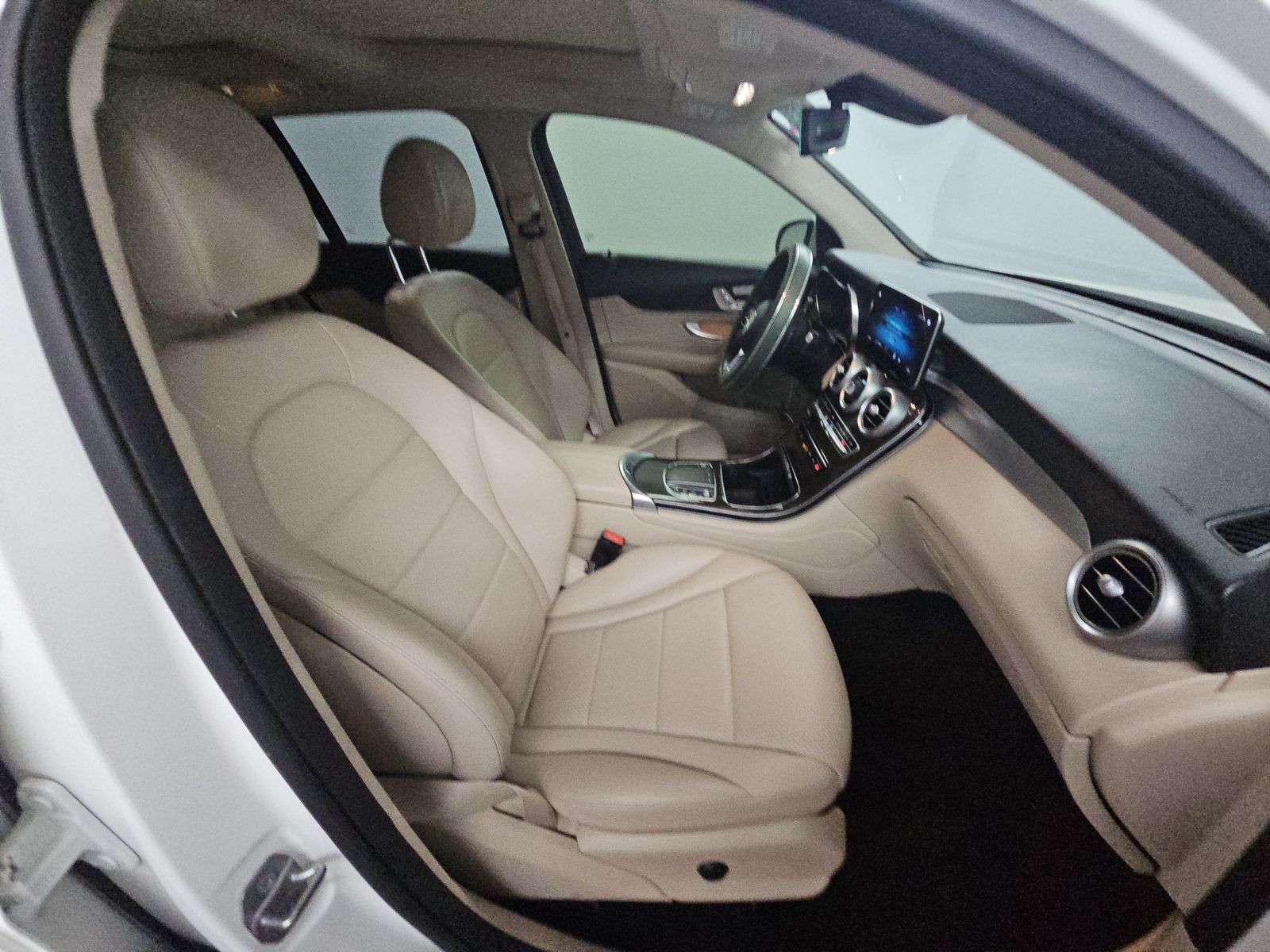 2021 Mercedes-Benz GLC GLC 300 RWD