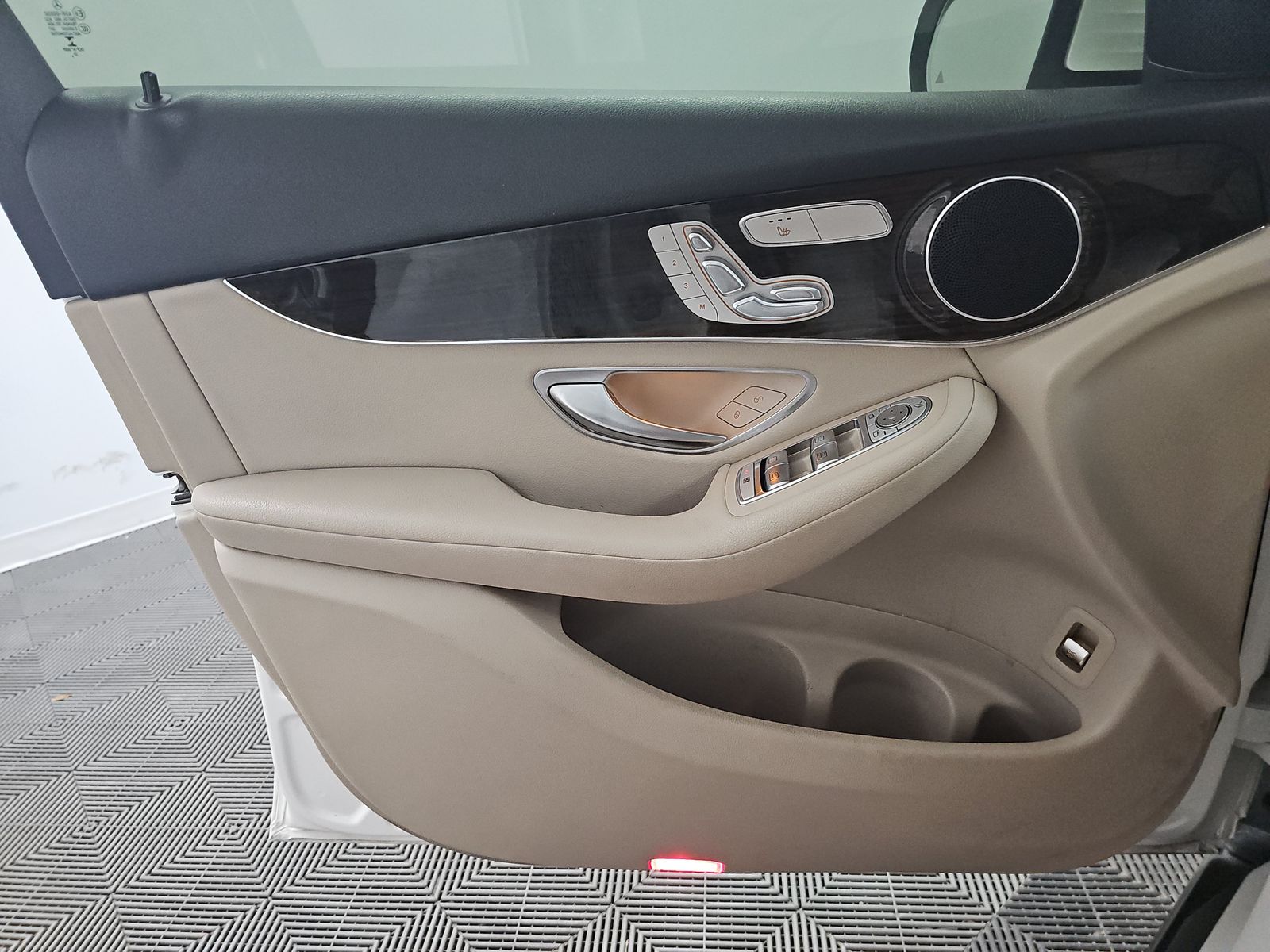 2021 Mercedes-Benz GLC GLC 300 RWD