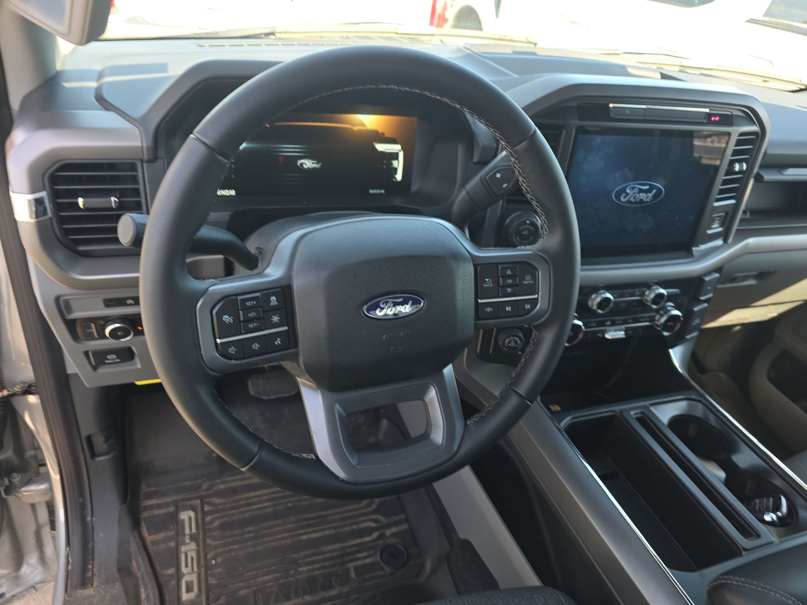 2025 Ford F-150 XLT AWD