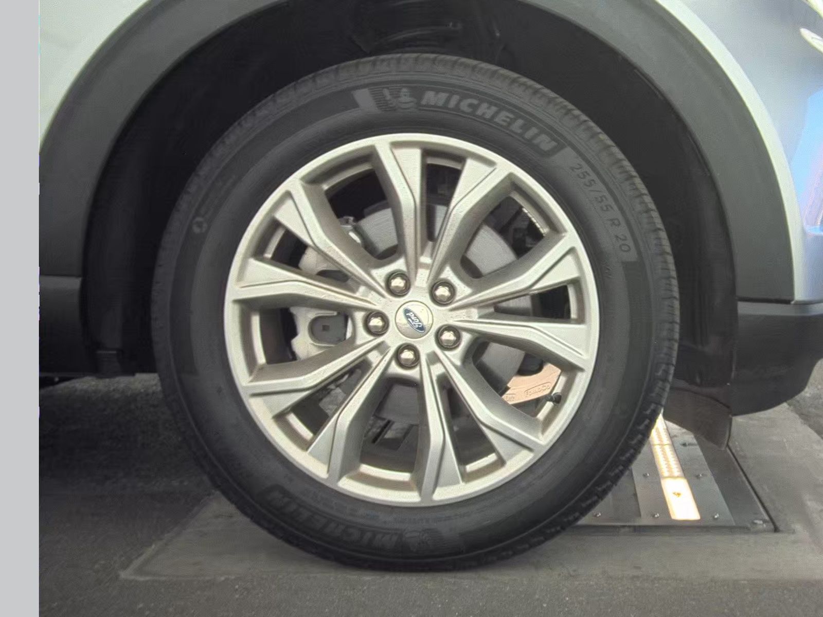 2024 Ford Explorer XLT AWD