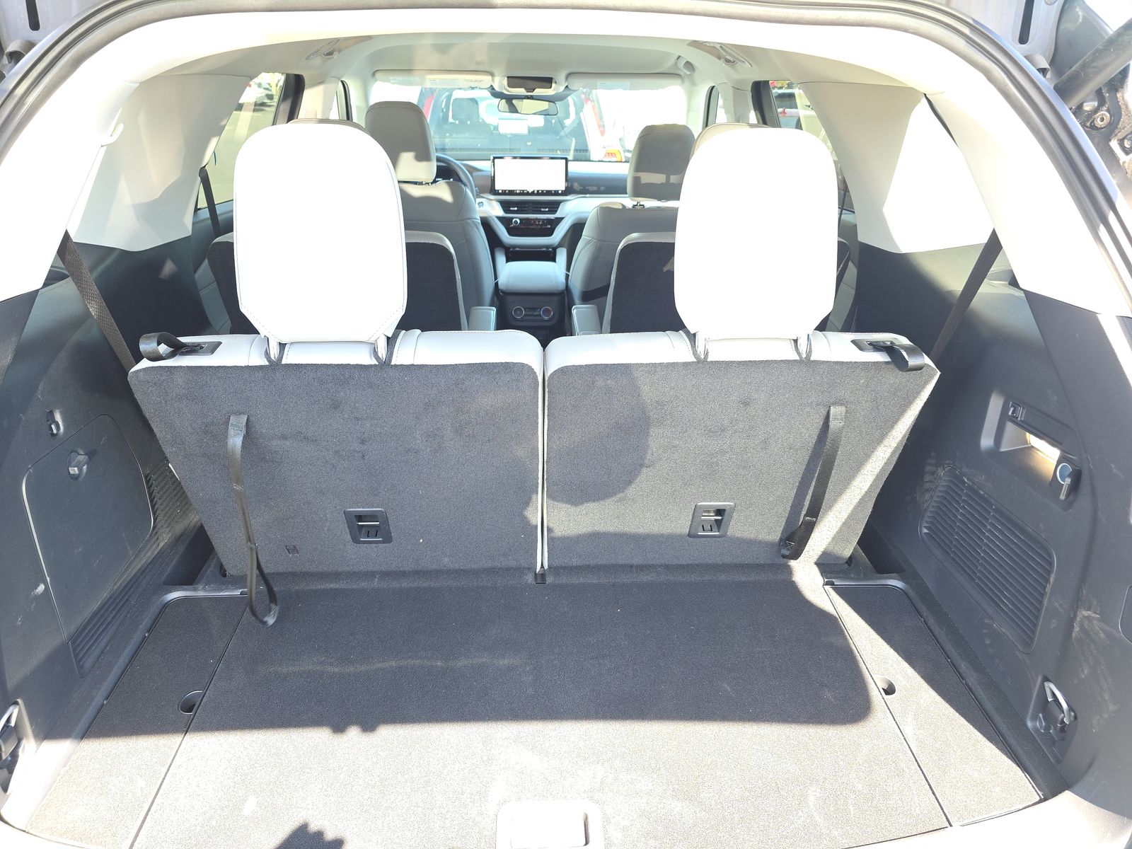 2025 Ford Explorer Active AWD