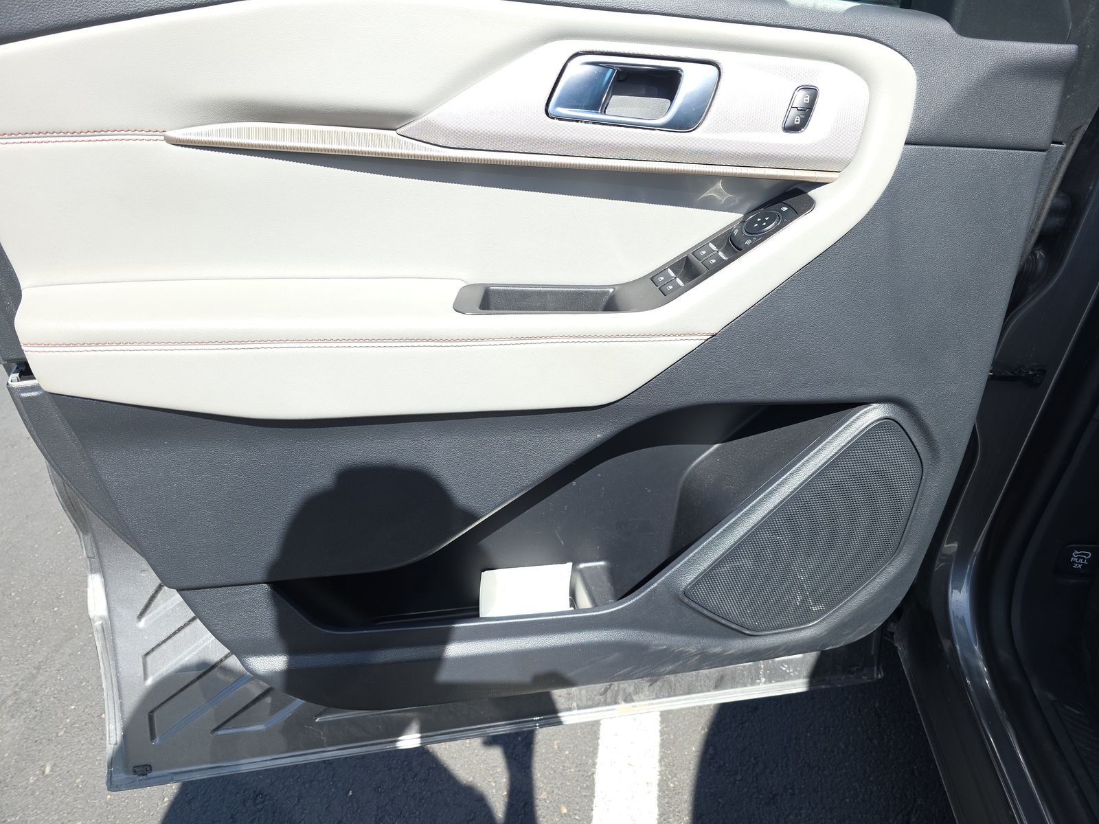 2025 Ford Explorer Active AWD