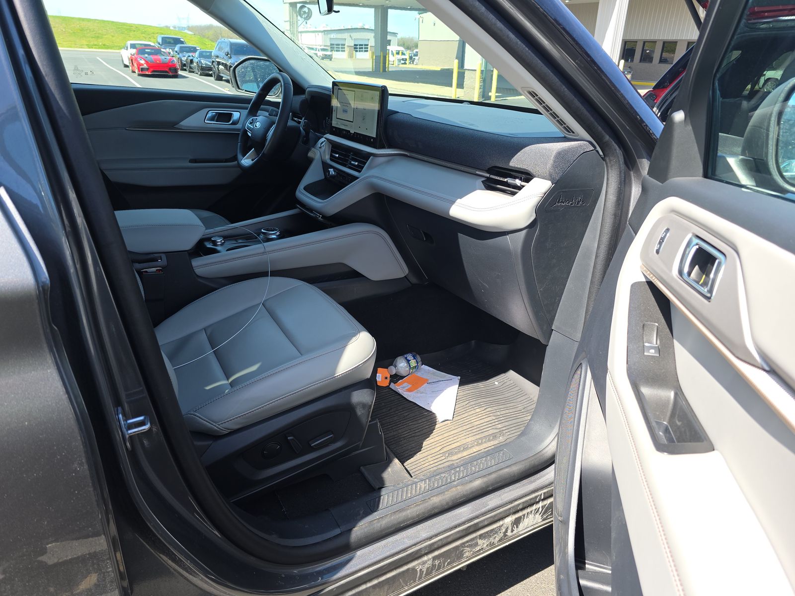 2025 Ford Explorer Active AWD