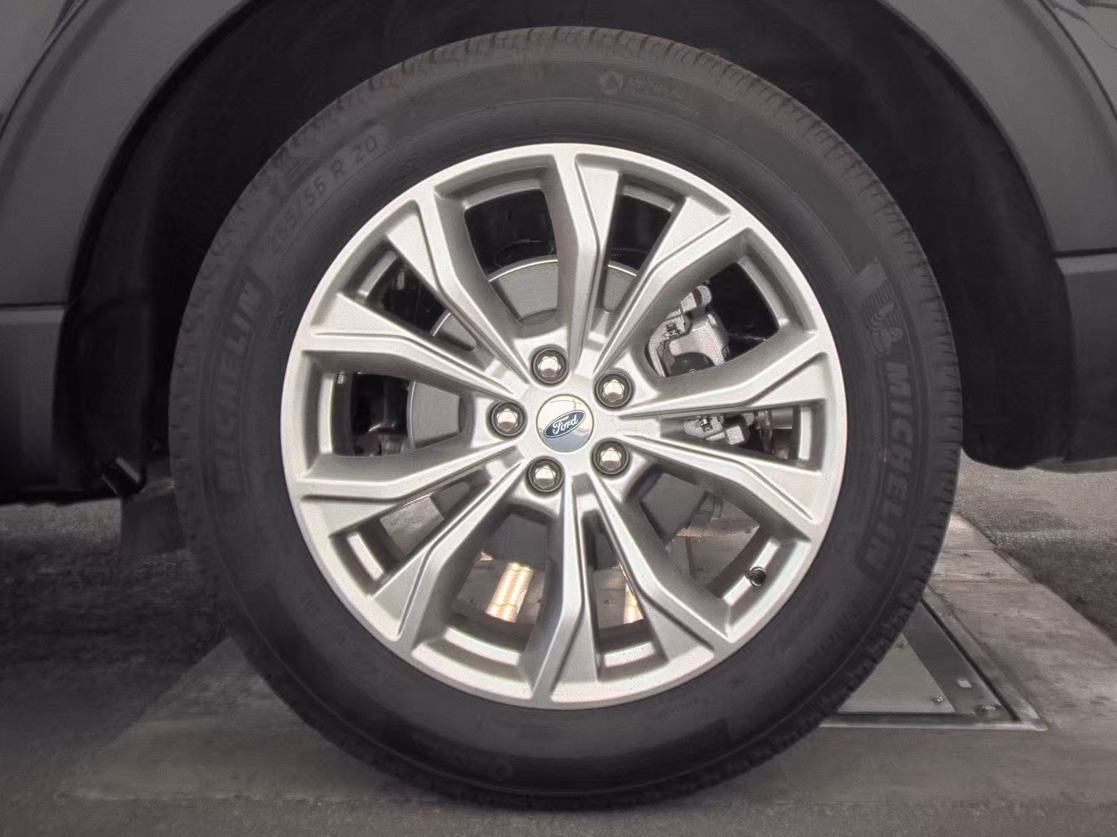 2024 Ford Explorer XLT AWD