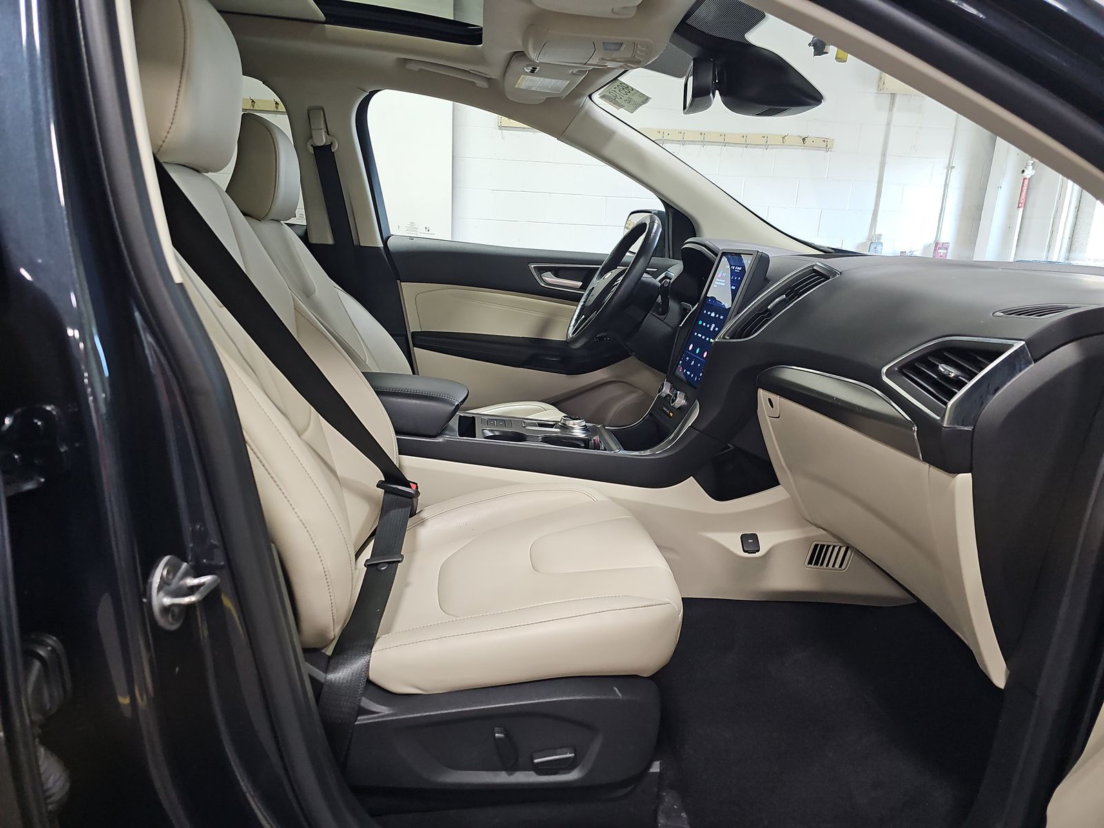 2022 Ford Edge Titanium AWD