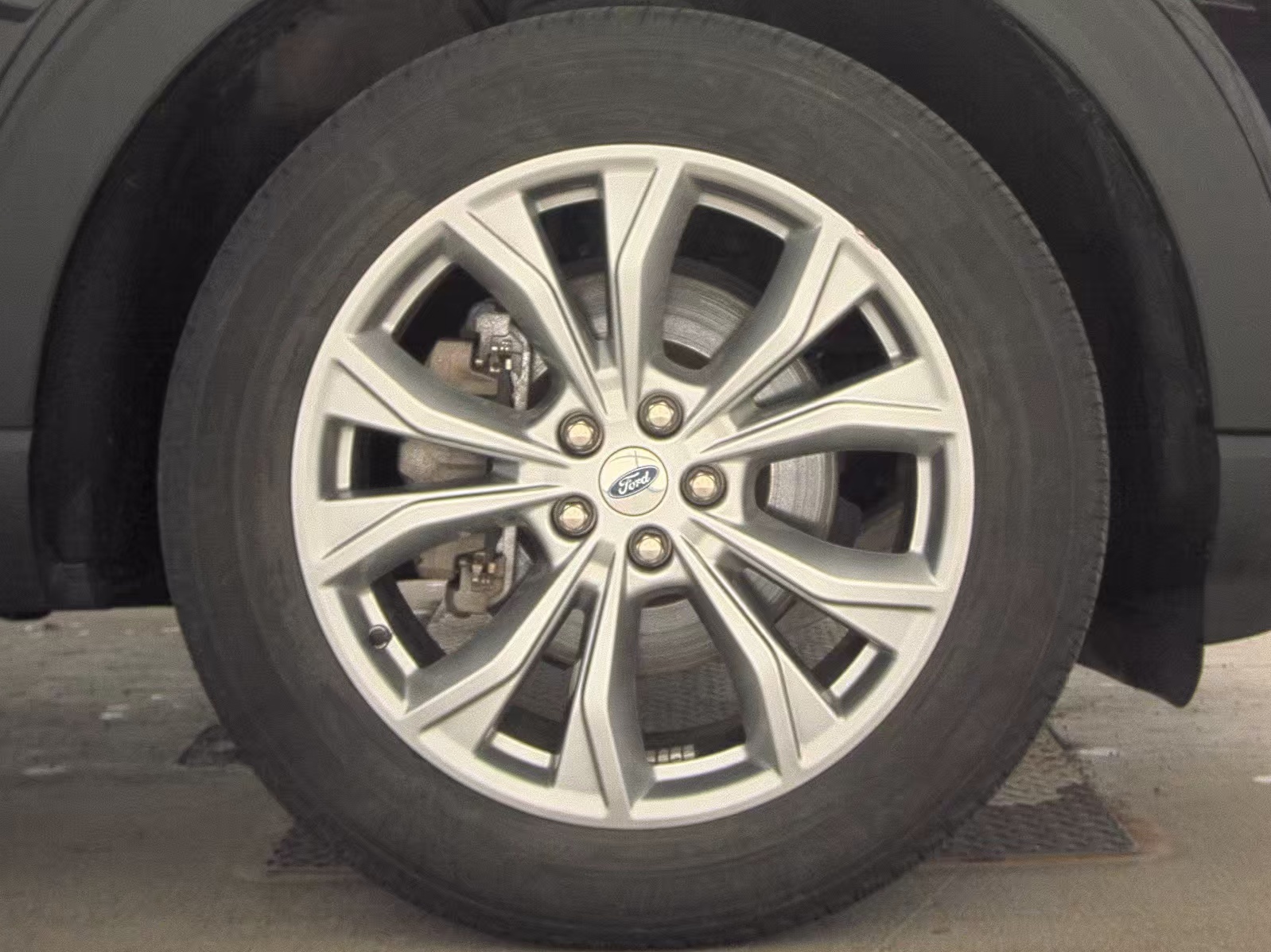 2023 Ford Explorer XLT AWD