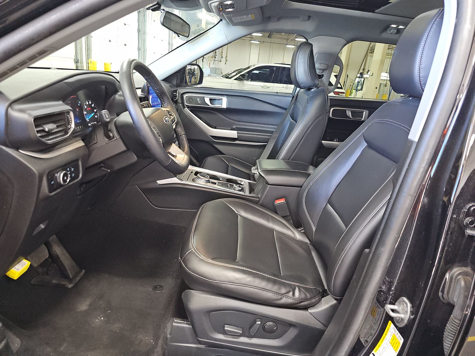 2023 Ford Explorer XLT AWD