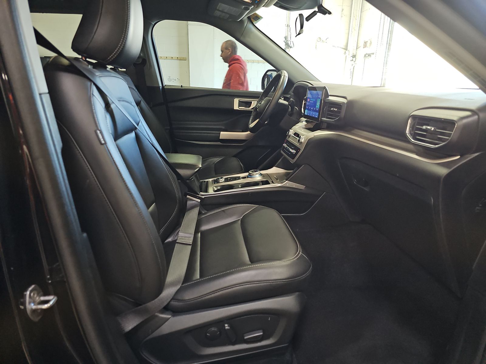 2023 Ford Explorer XLT AWD