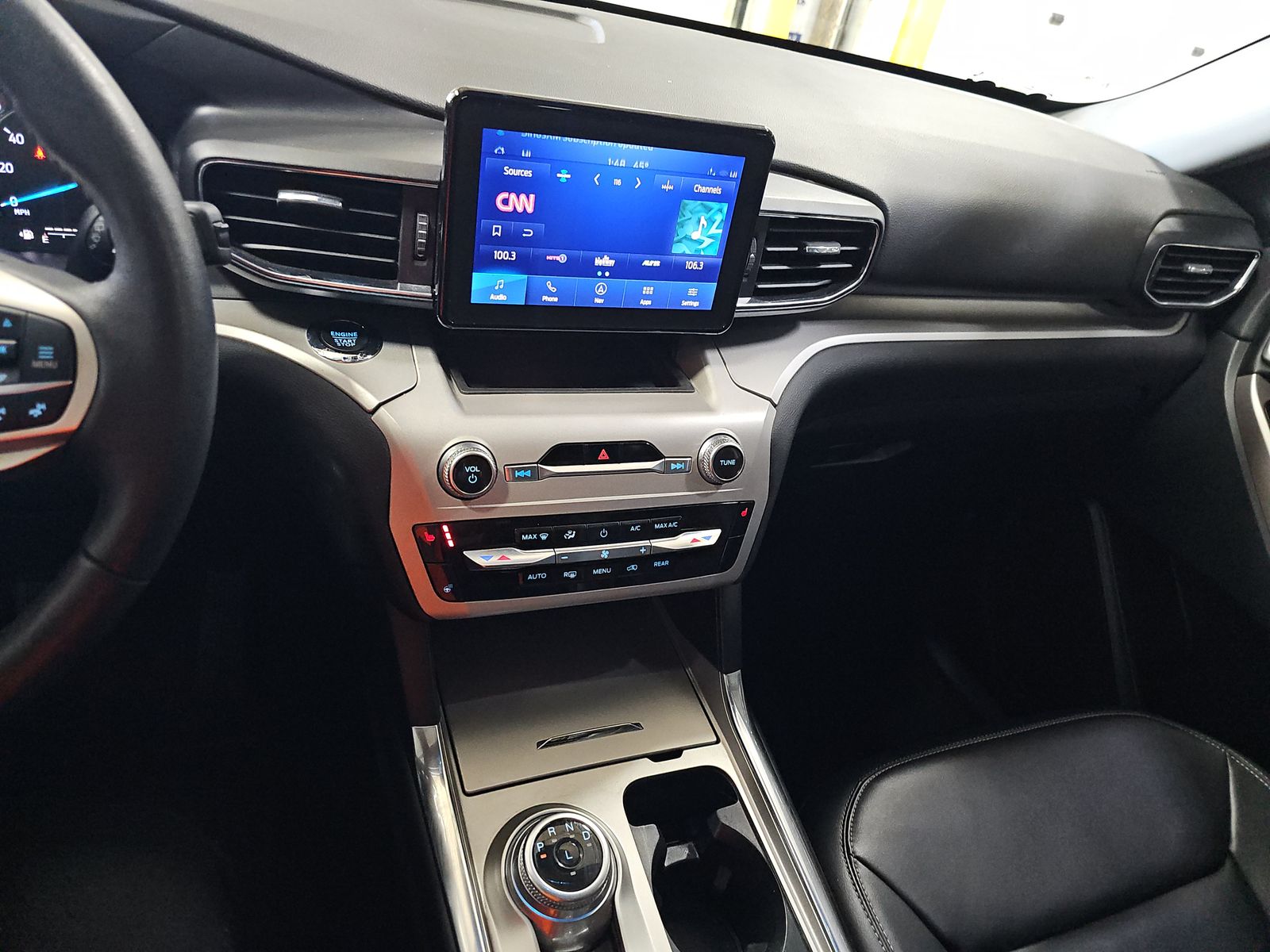 2023 Ford Explorer XLT AWD