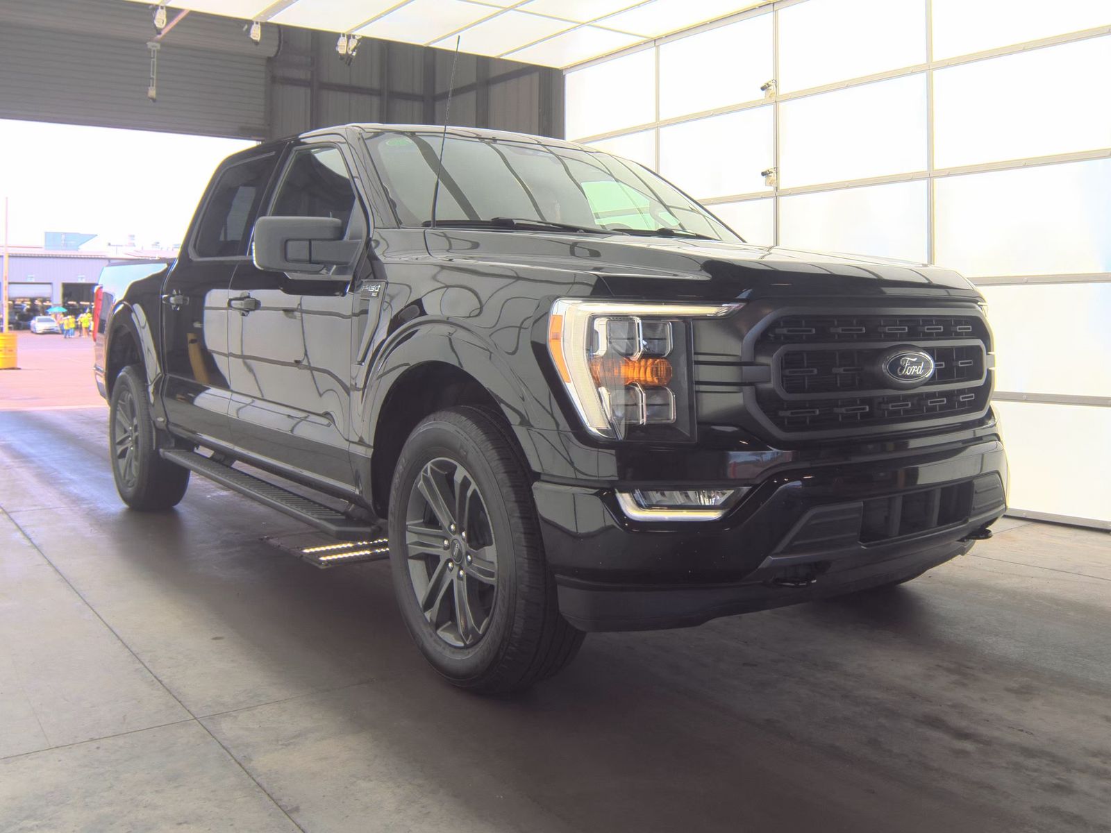 2023 Ford F-150 XLT AWD