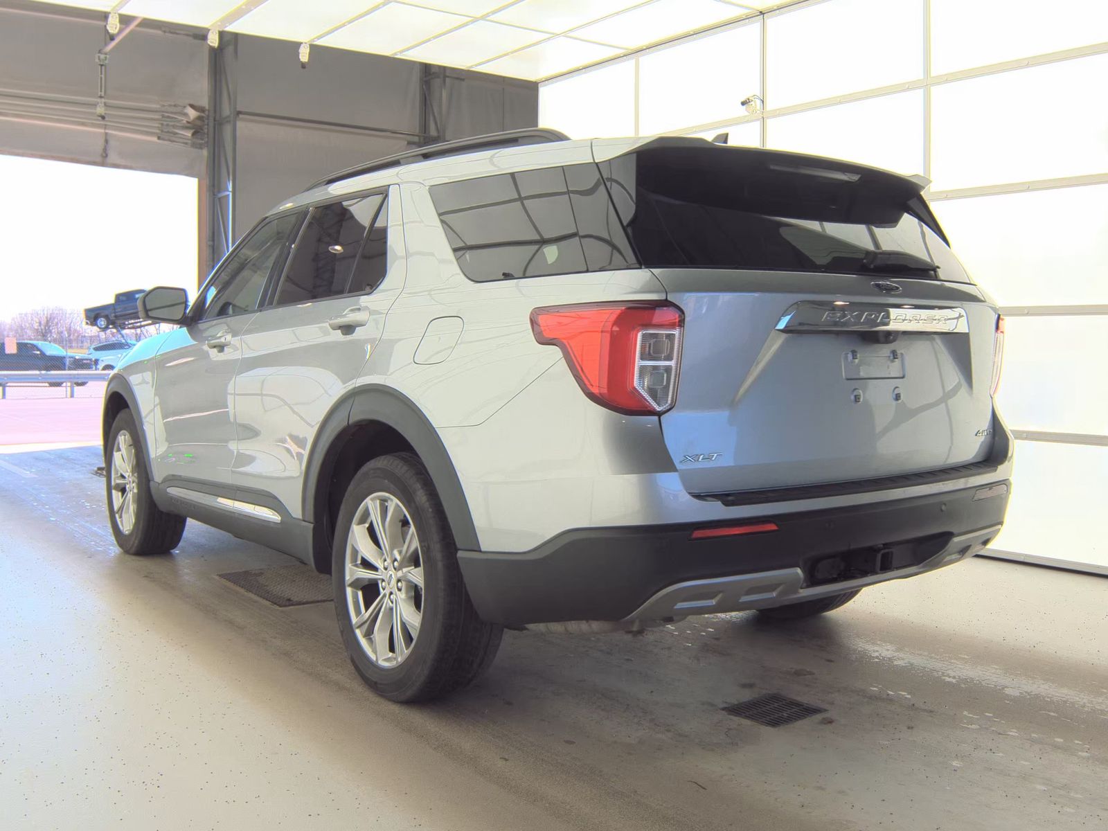 FORD EXPLORER - 9