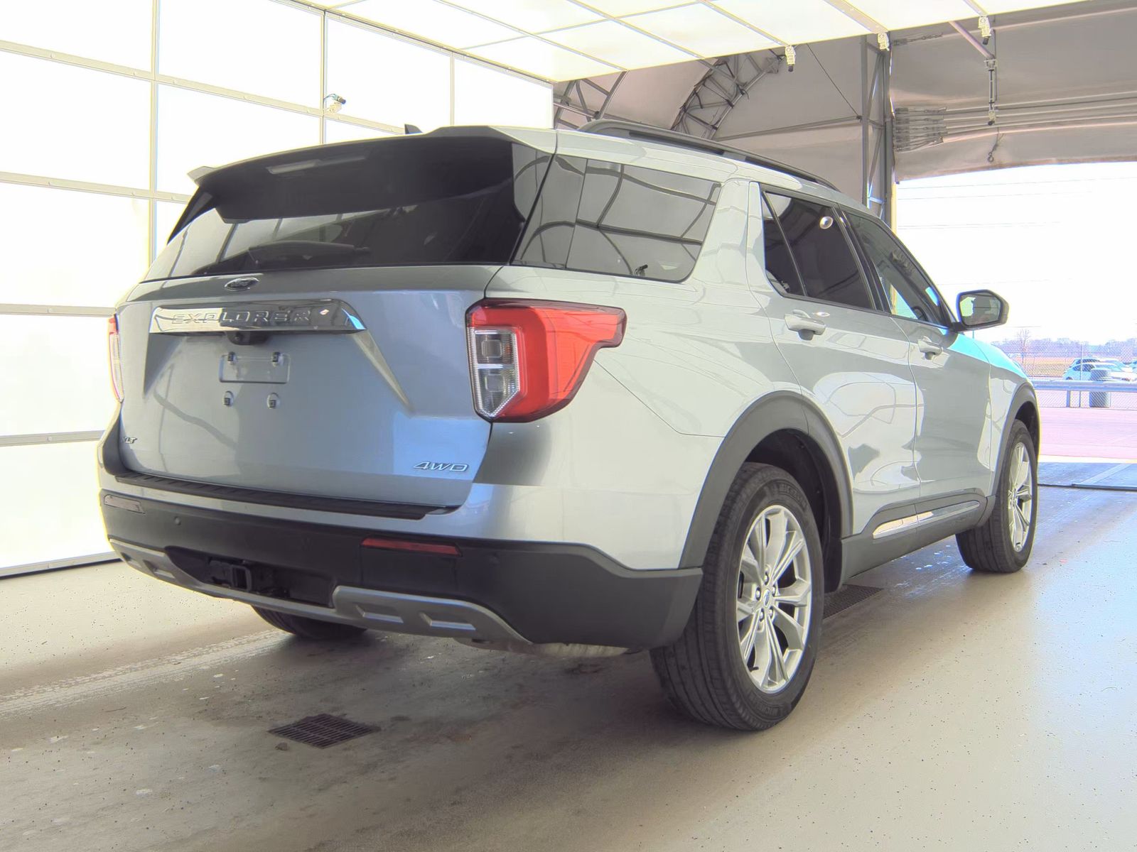 FORD EXPLORER - 6