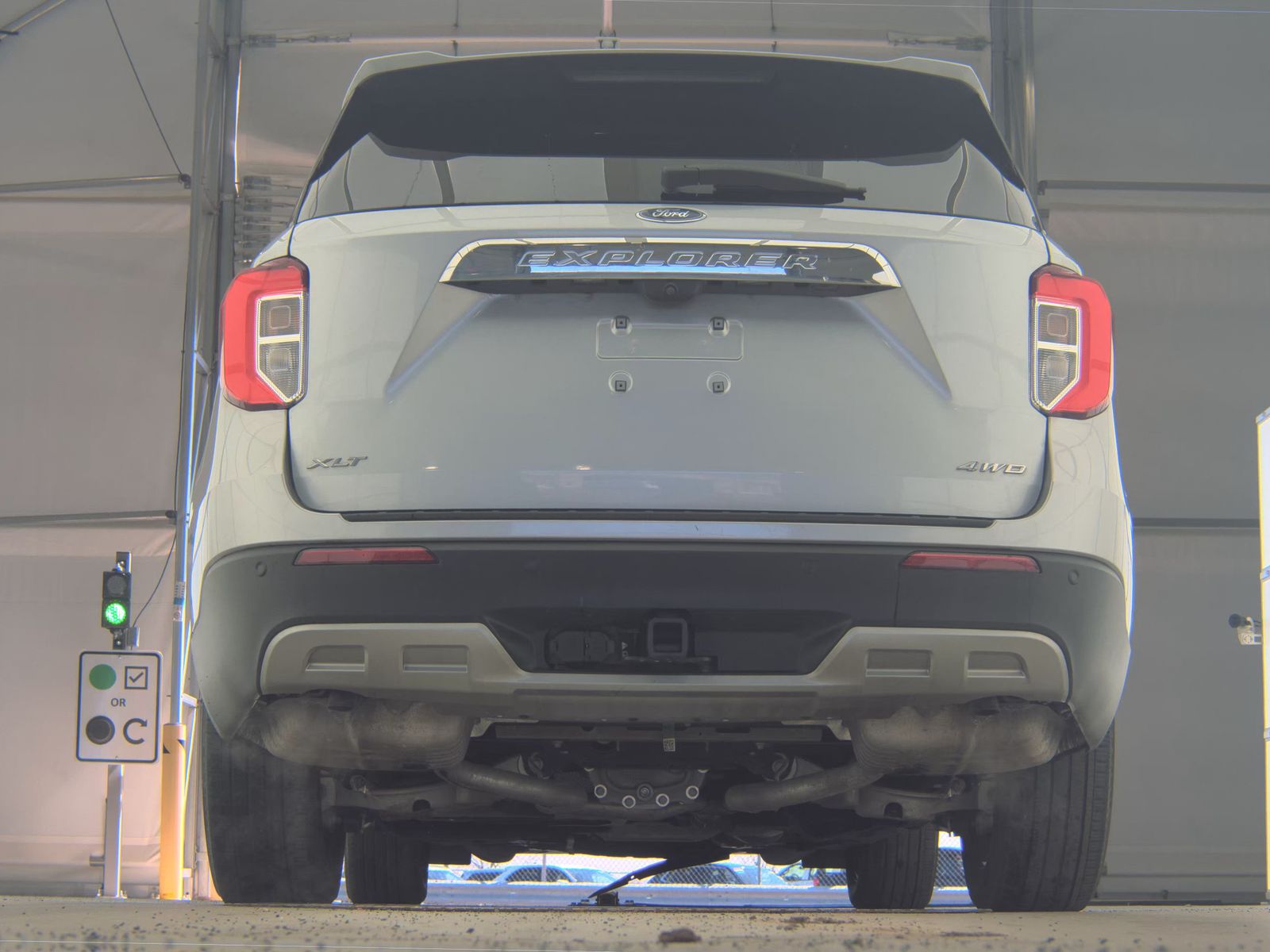 FORD EXPLORER - 8