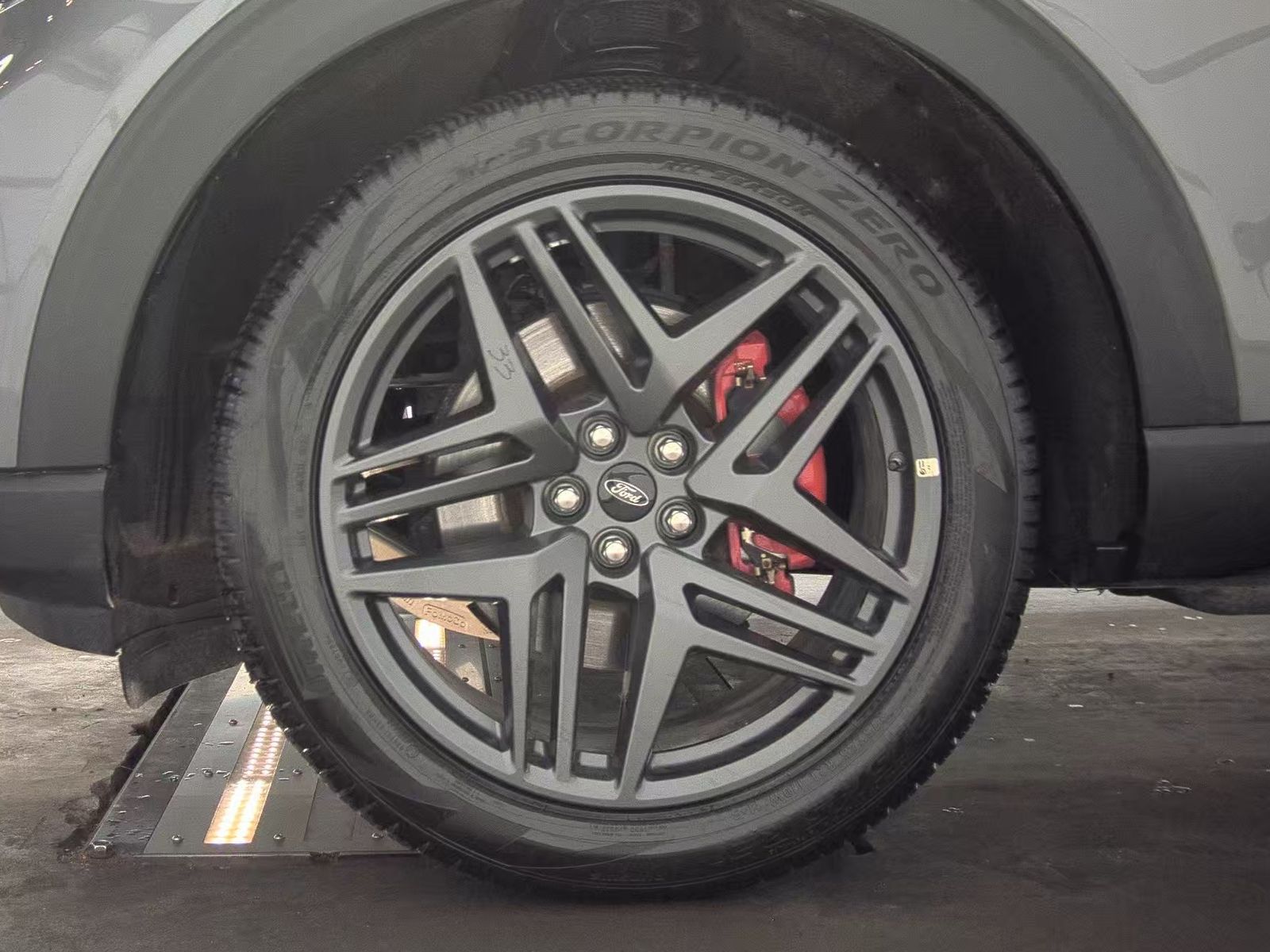 2025 Ford Explorer ST-Line AWD