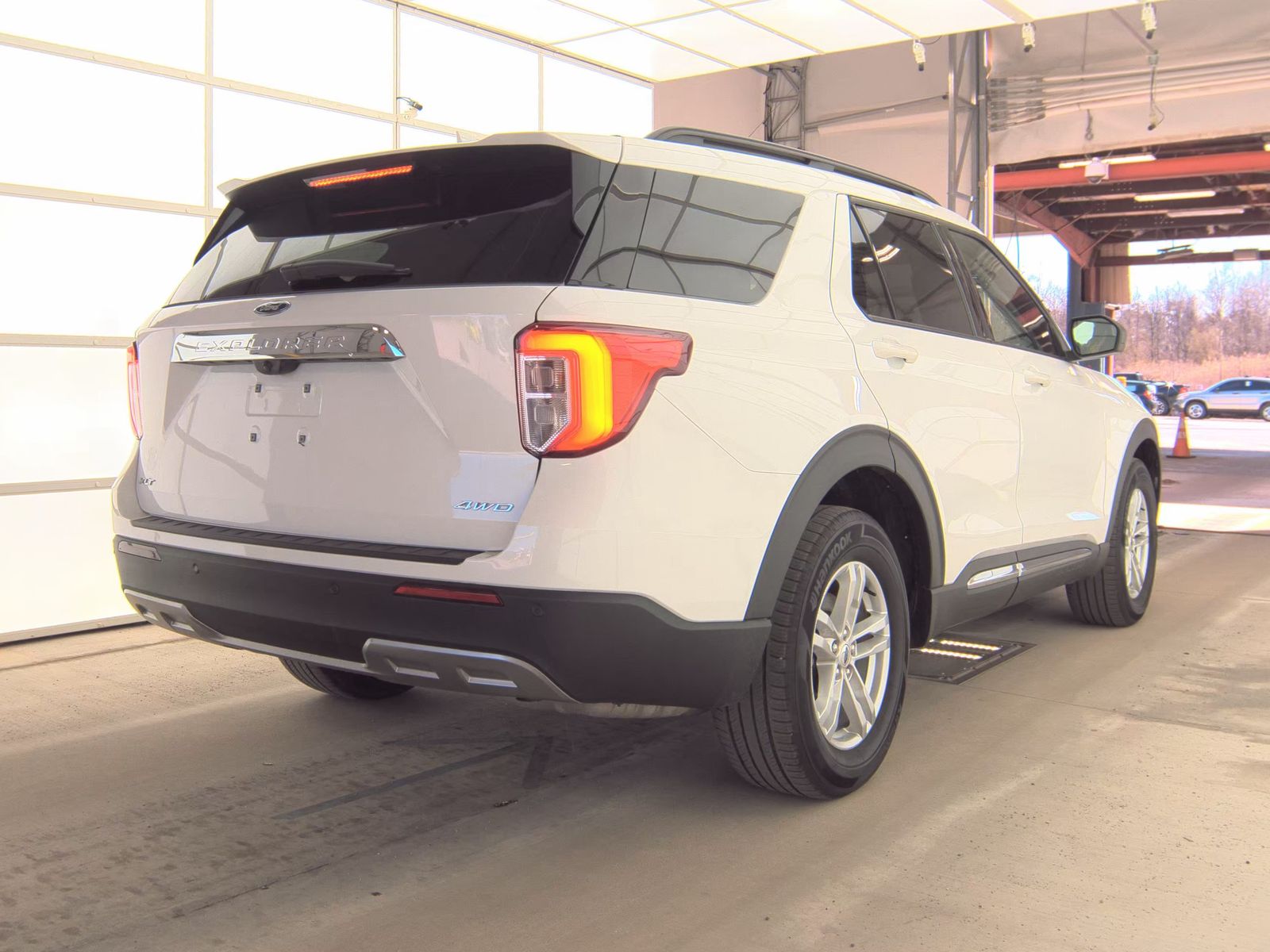 FORD EXPLORER - 6