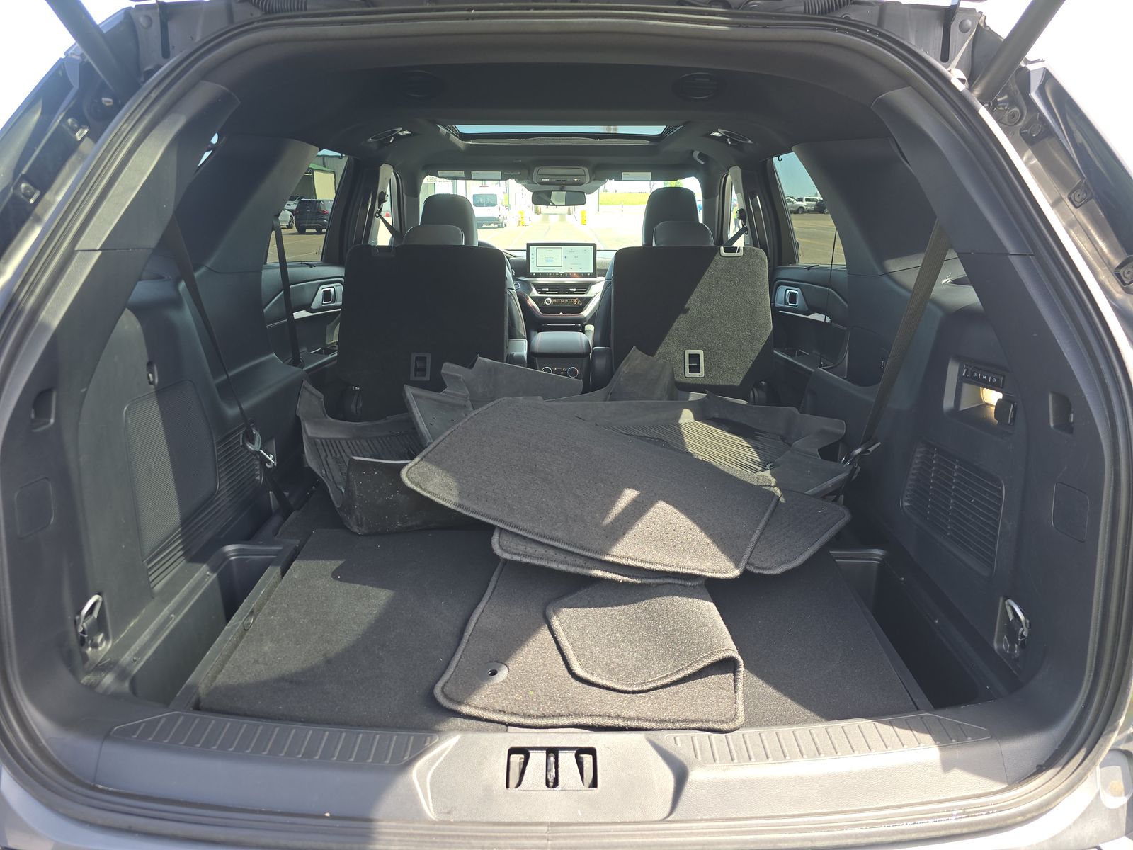 2025 Ford Explorer ST-Line AWD