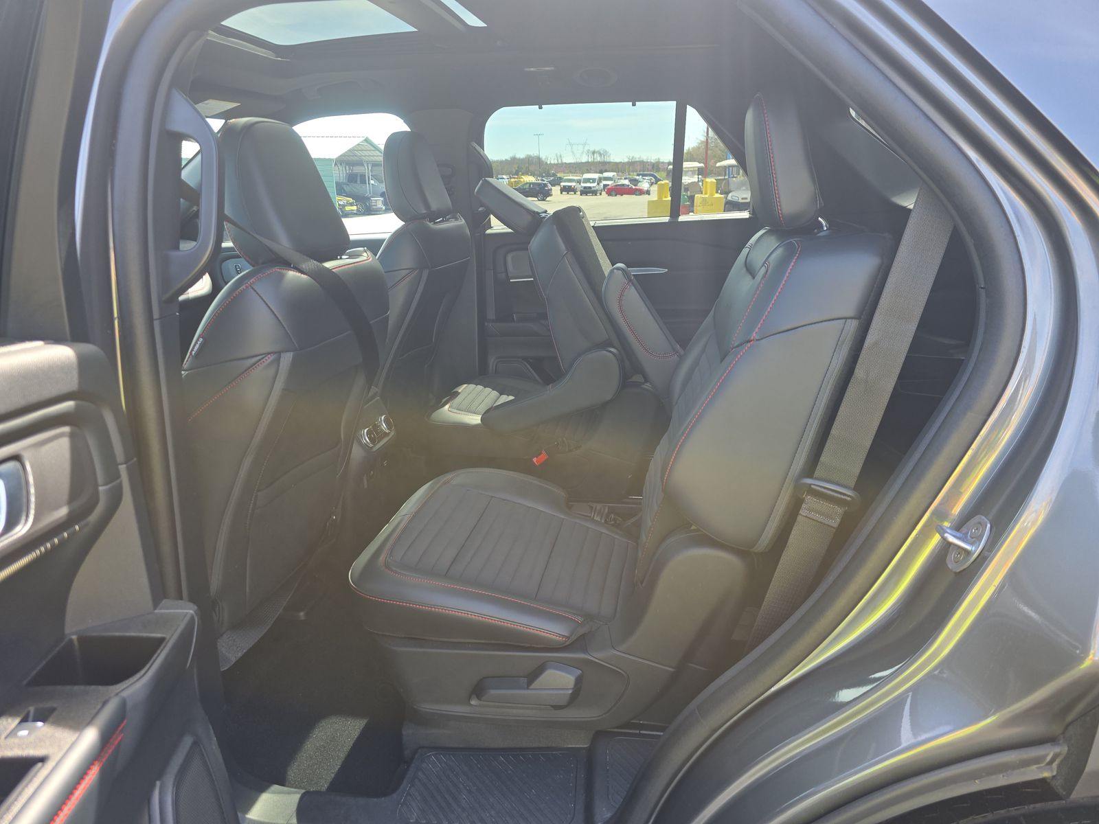 2025 Ford Explorer ST-Line AWD