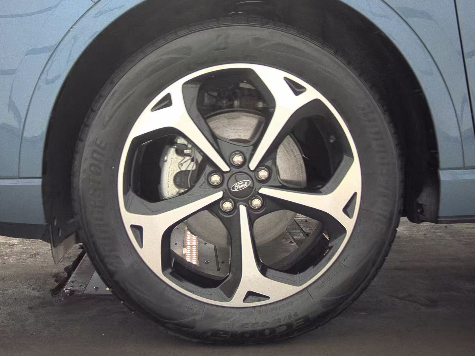 2025 Ford Escape Hybrid ST-Line Elite AWD