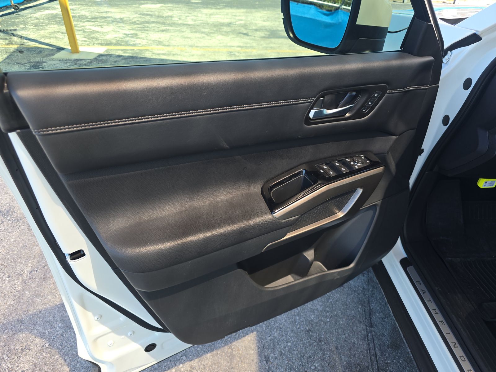 2024 Nissan Pathfinder Platinum AWD