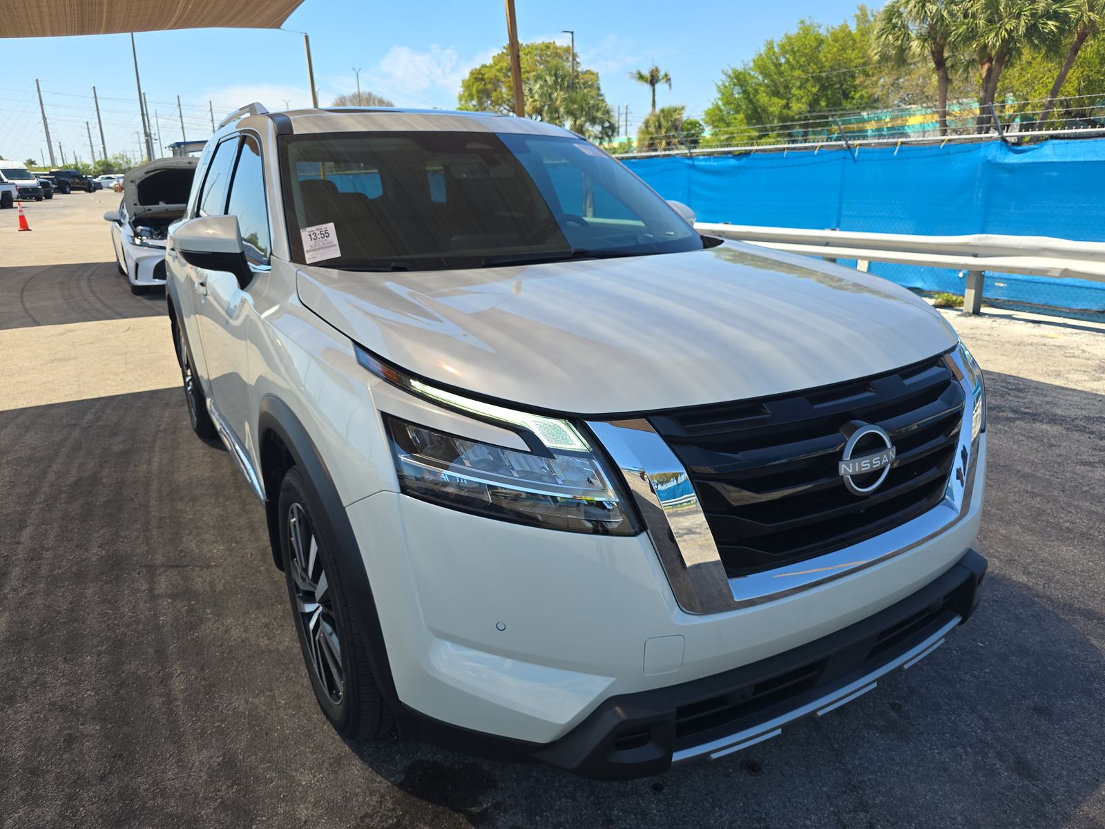 2024 Nissan Pathfinder Platinum AWD