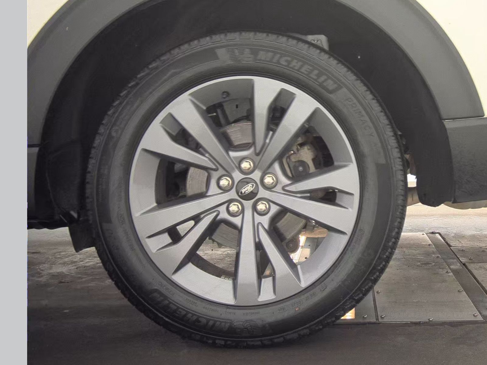 2025 Ford Explorer Active AWD