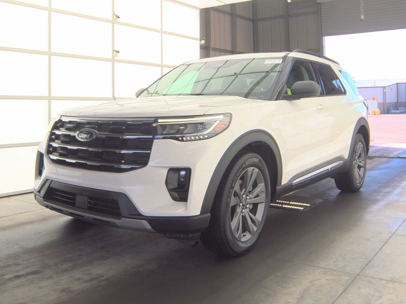 2025 Ford Explorer Active AWD