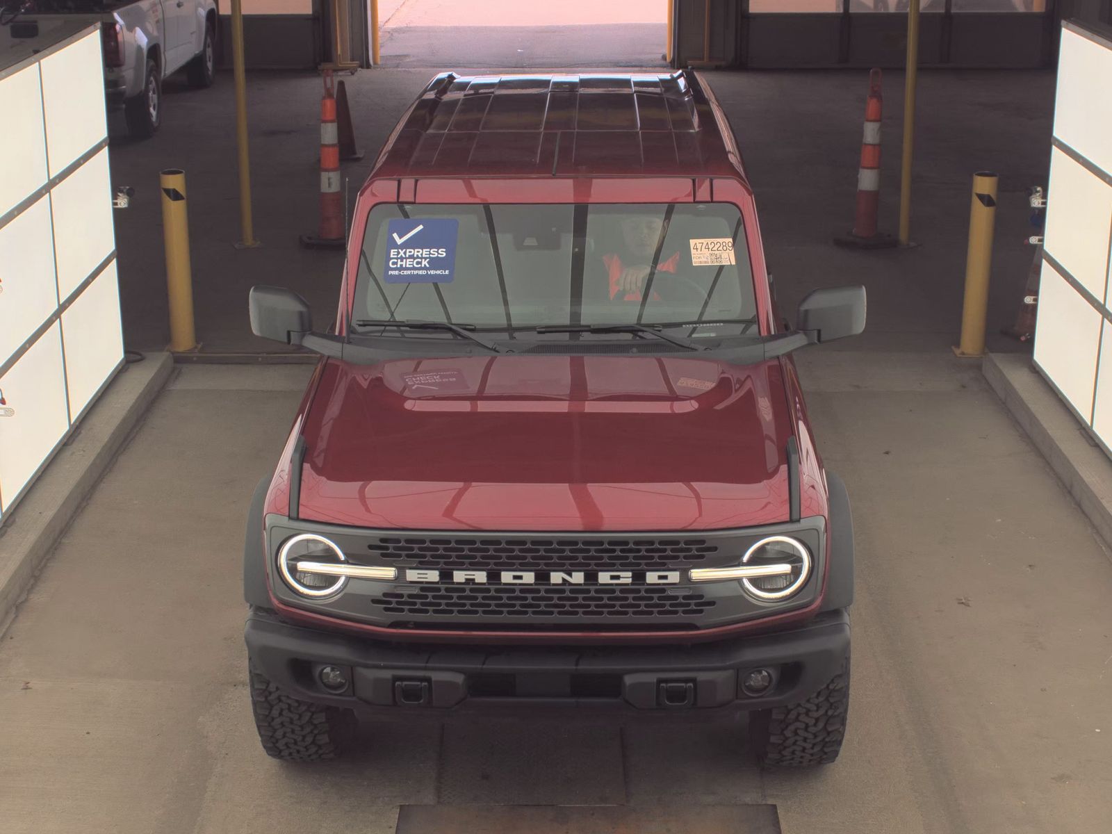 FORD BRONCO - 3