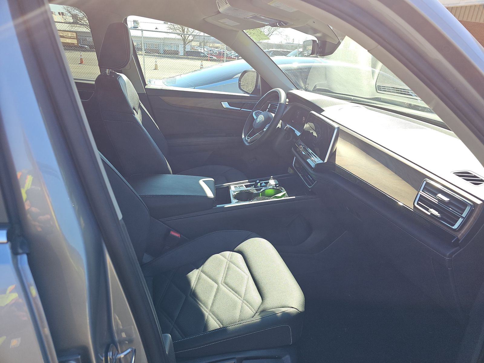 2025 Volkswagen Atlas 2.0T SE AWD