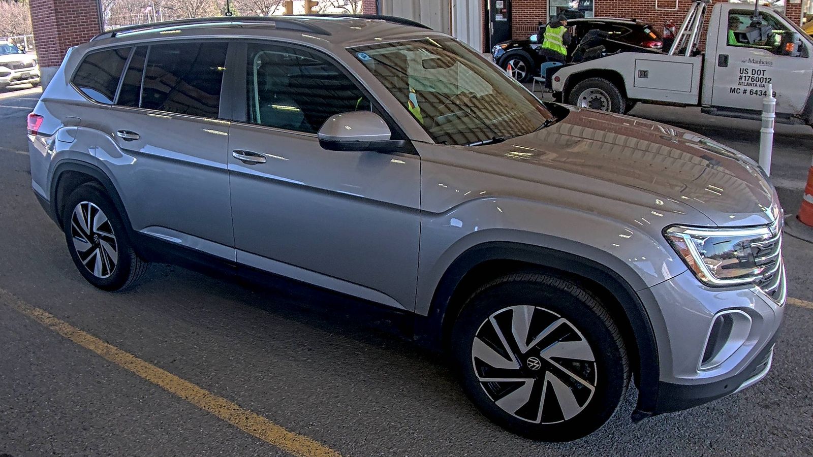 2025 Volkswagen Atlas 2.0T SE AWD