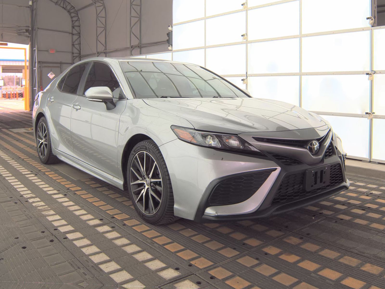 2021 Toyota Camry SE AWD