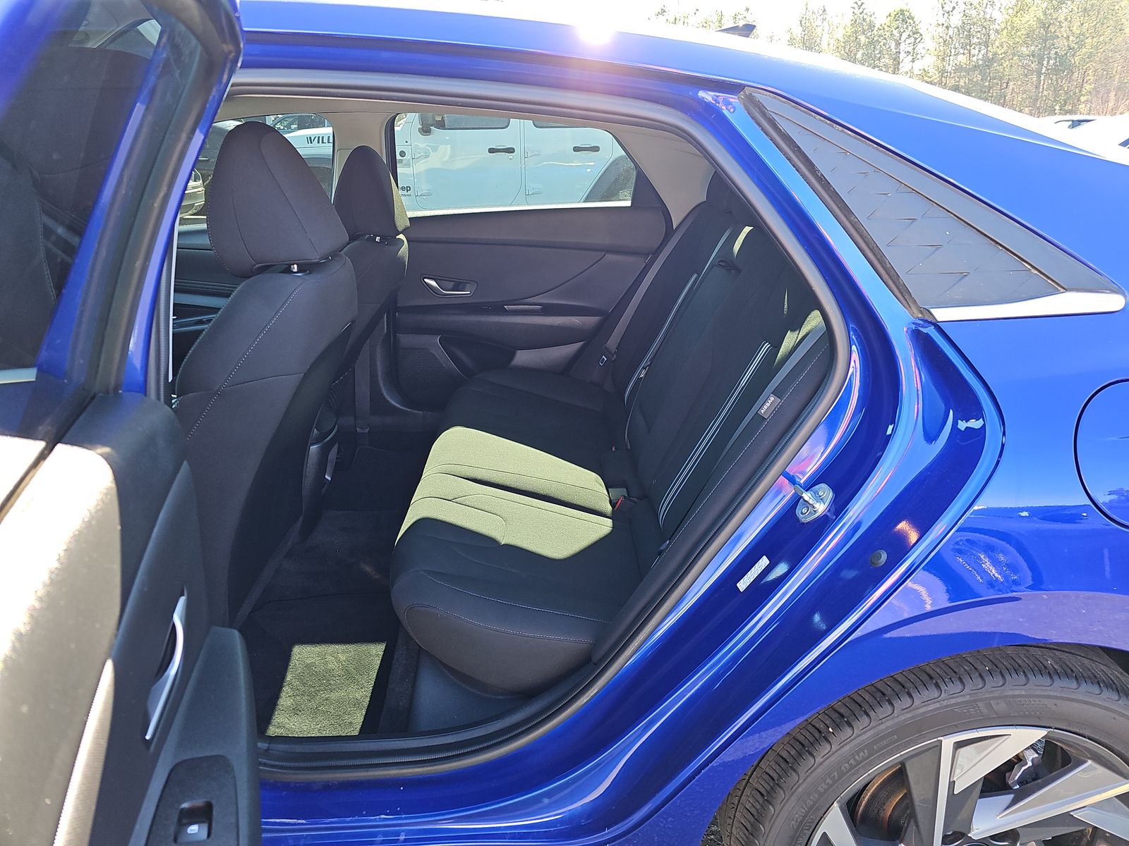 2024 Hyundai Elantra SEL FWD