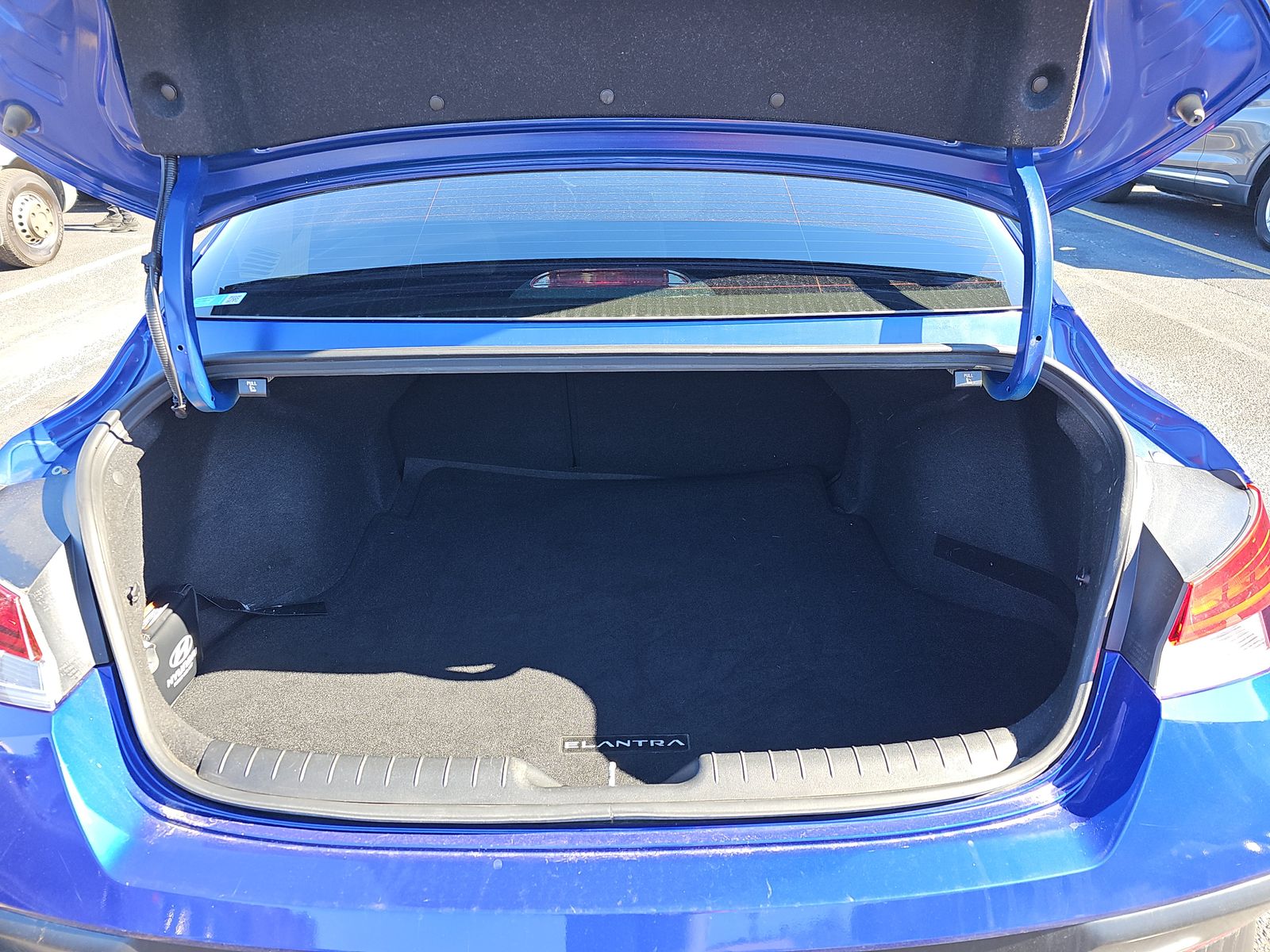 2024 Hyundai Elantra SEL FWD