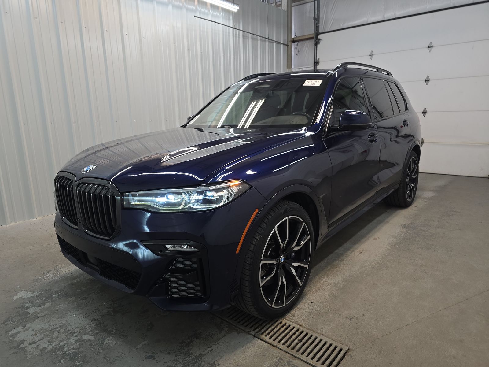 2022 BMW X7 xDrive40i AWD