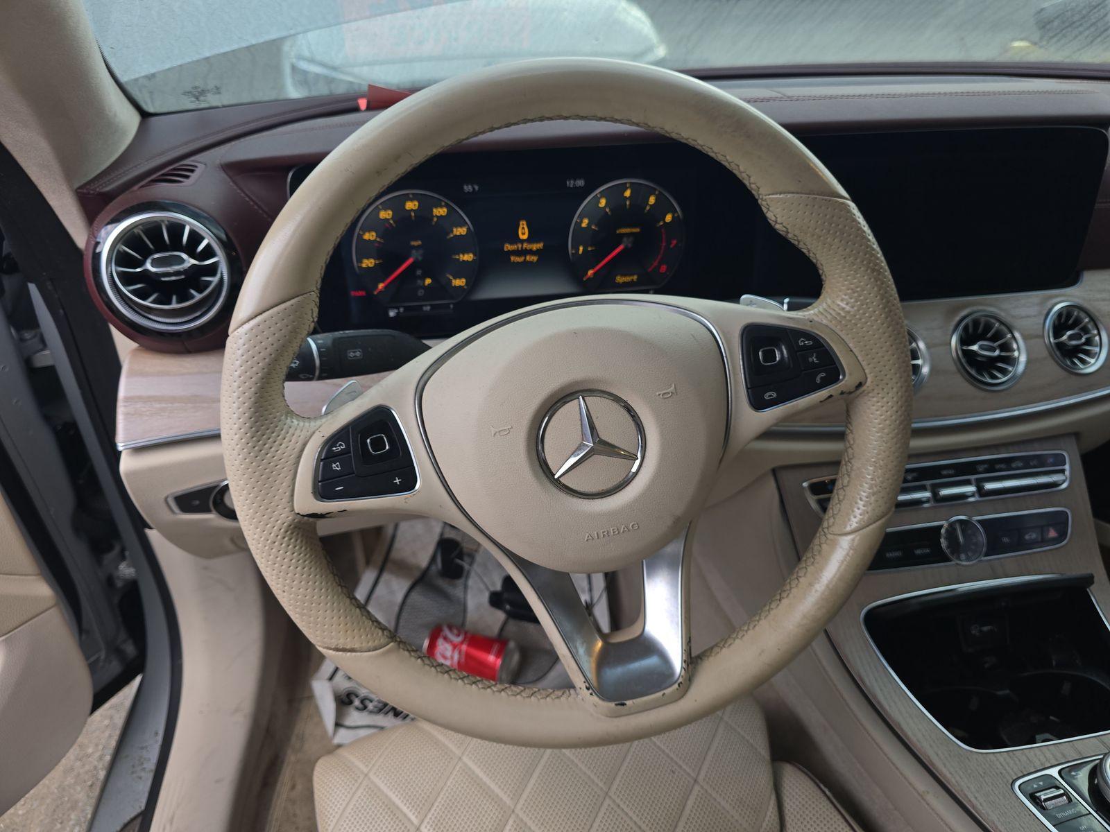 Mercedes-Benz E 400 4MATIC Coupe снимка Mercedes-Benz E 400 4MATIC Coupe