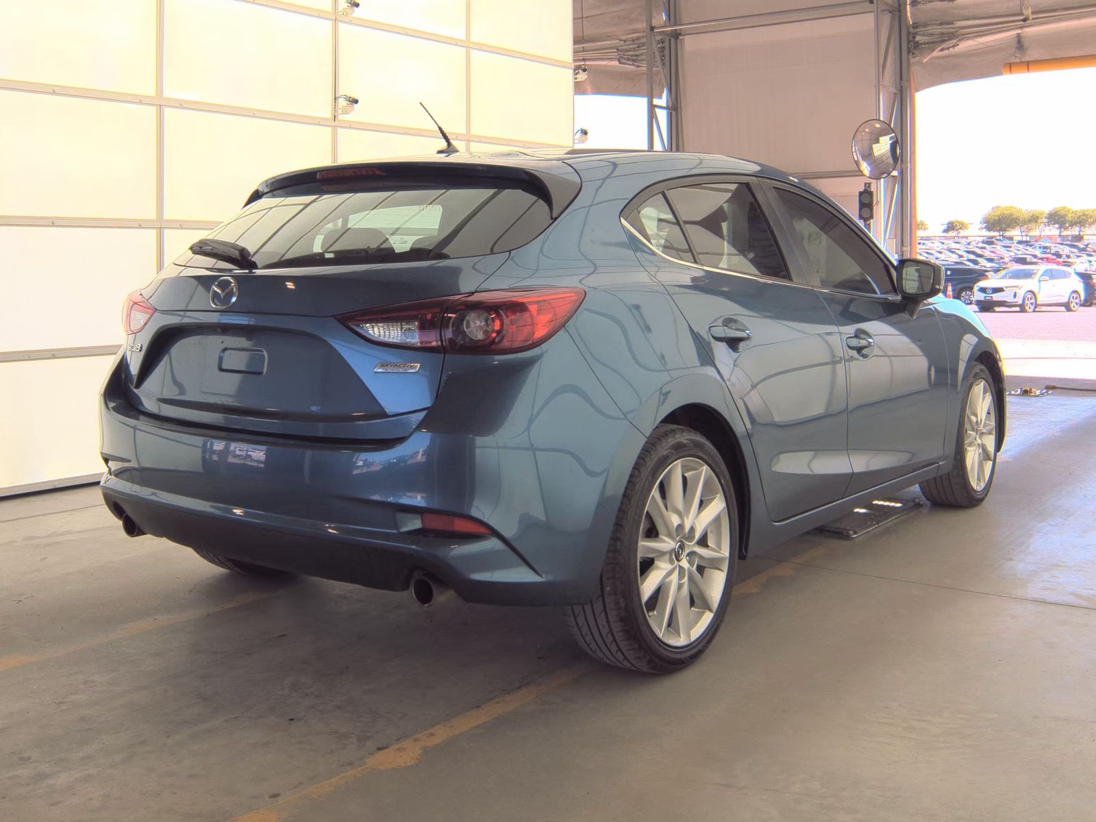 2017 MAZDA MAZDA3 Touring FWD