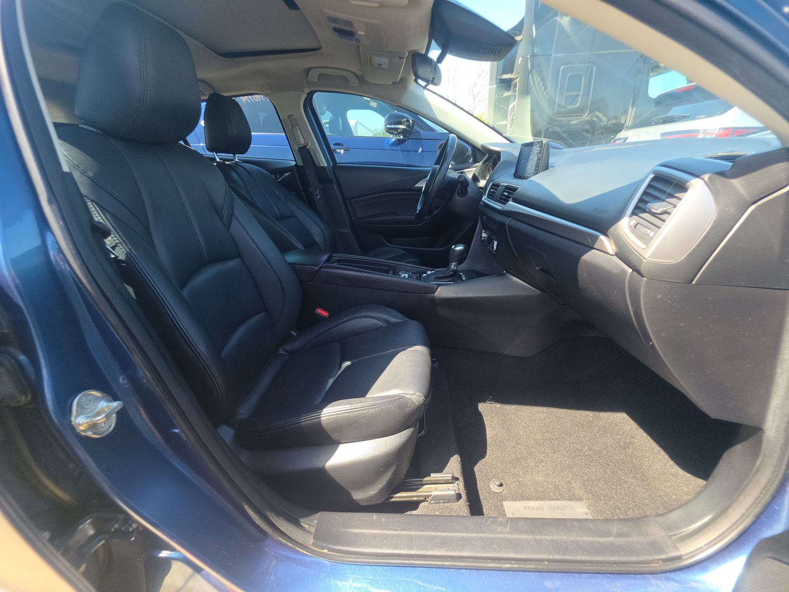 2017 MAZDA MAZDA3 Touring FWD