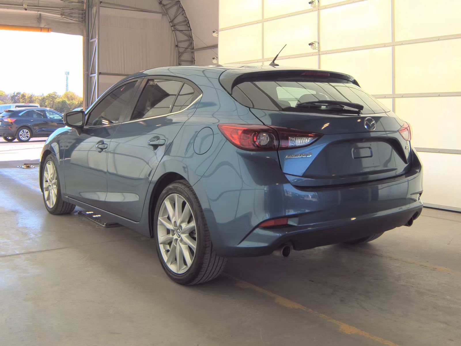 2017 MAZDA MAZDA3 Touring FWD