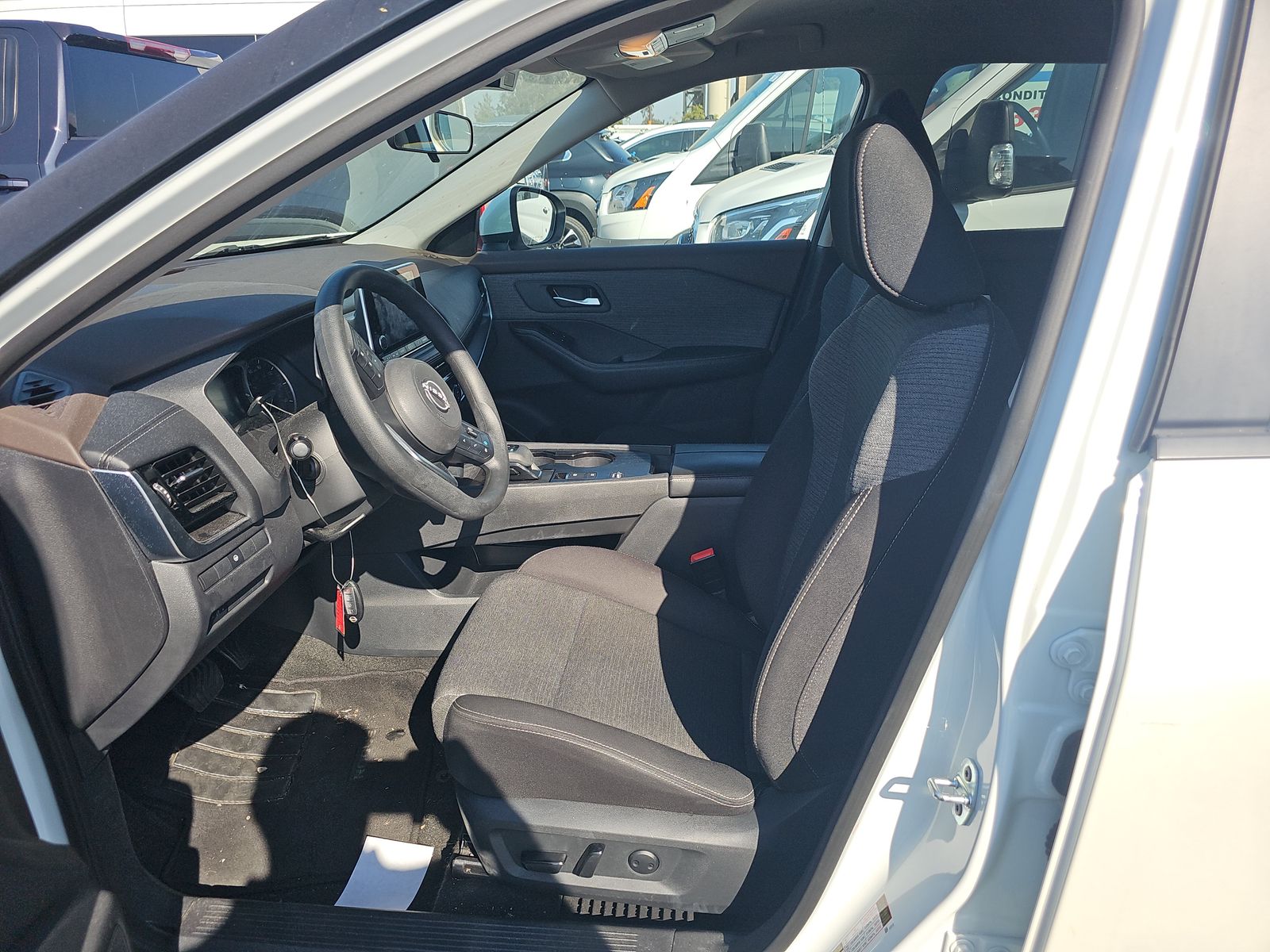 2022 Nissan Rogue SV FWD