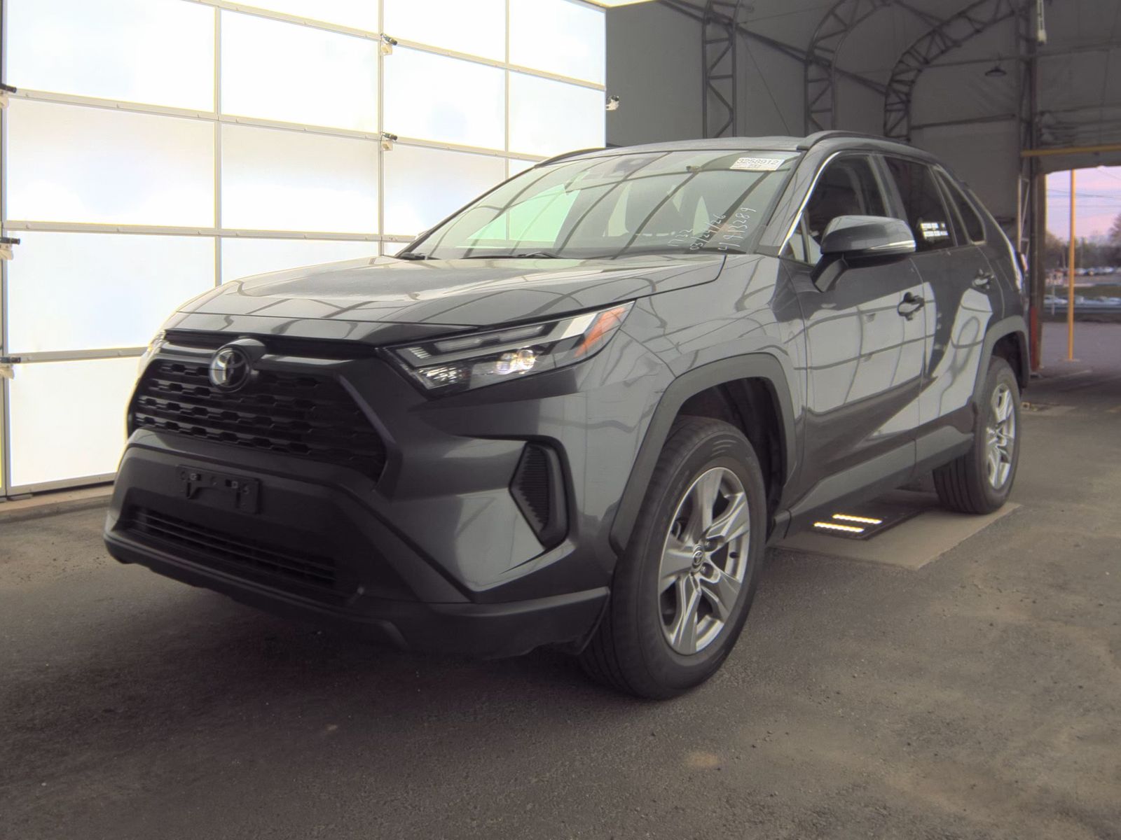 2024 Toyota RAV4 XLE FWD