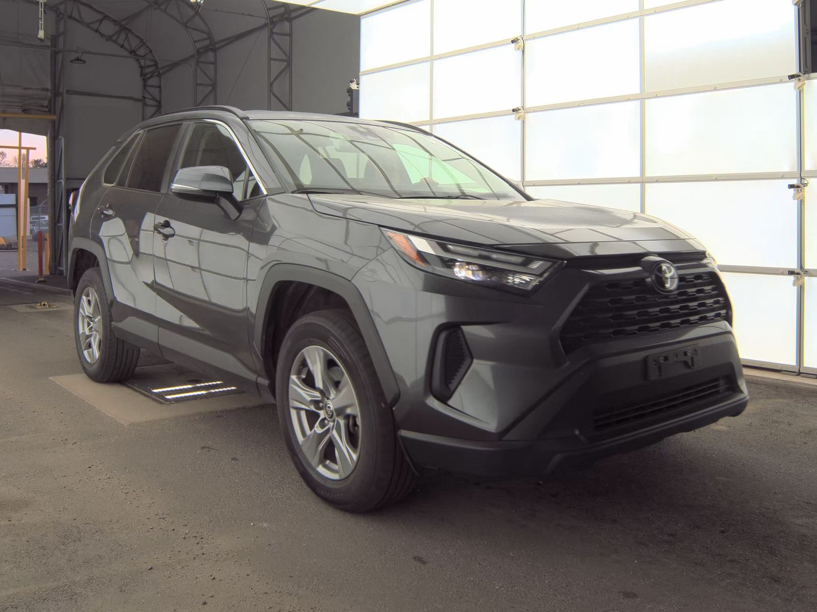 2024 Toyota RAV4 XLE FWD