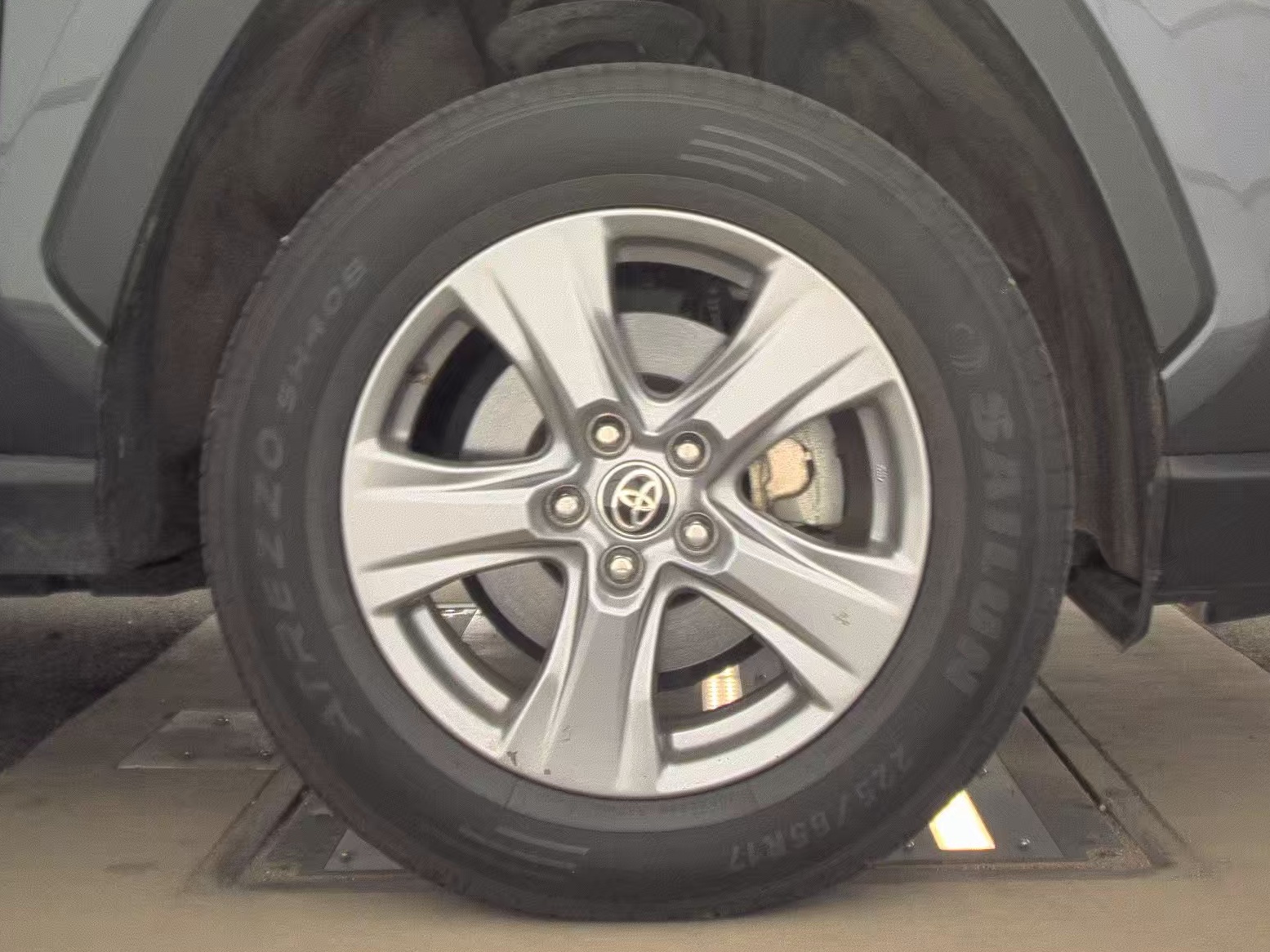 2024 Toyota RAV4 XLE FWD