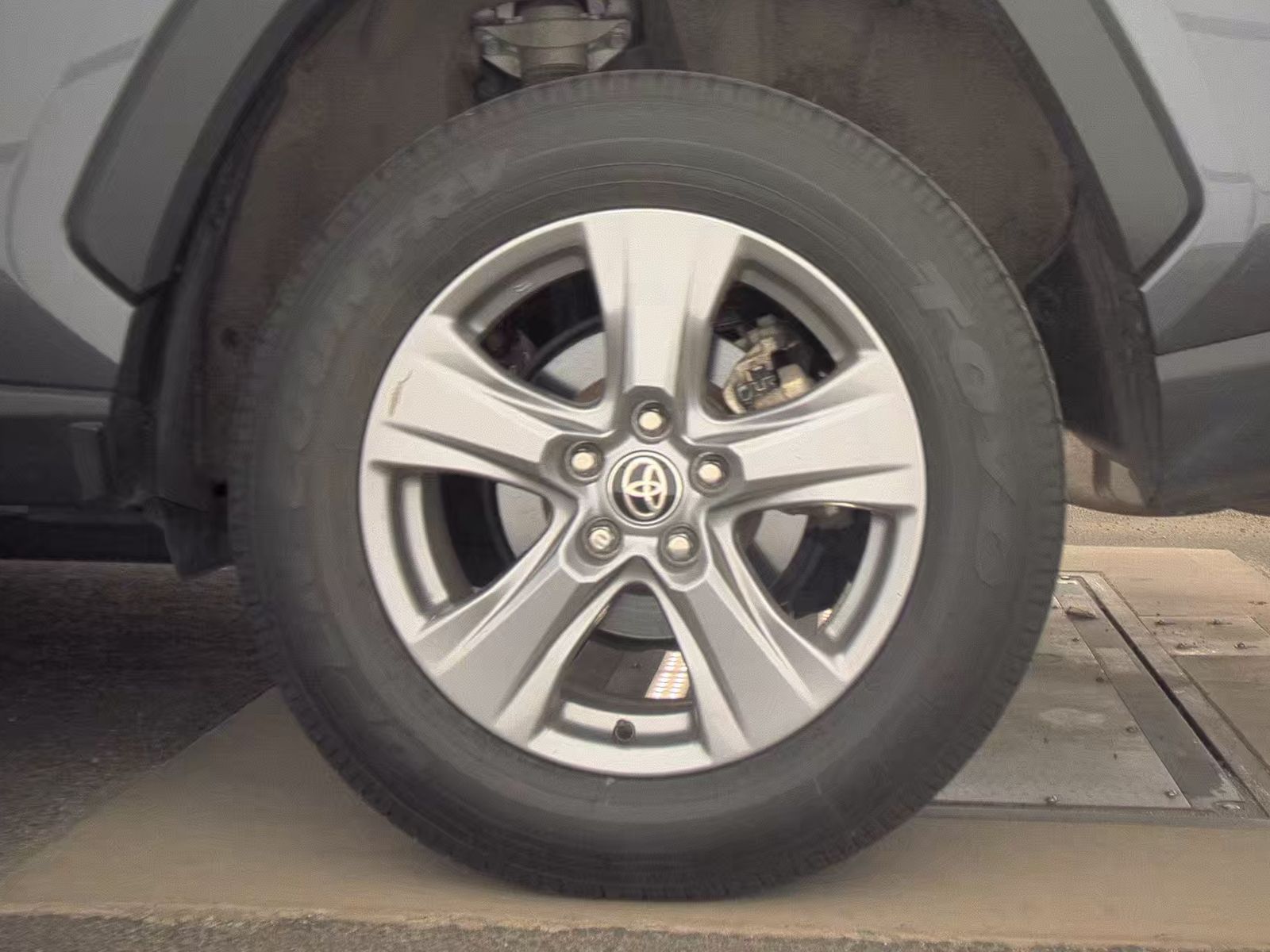 2024 Toyota RAV4 XLE FWD