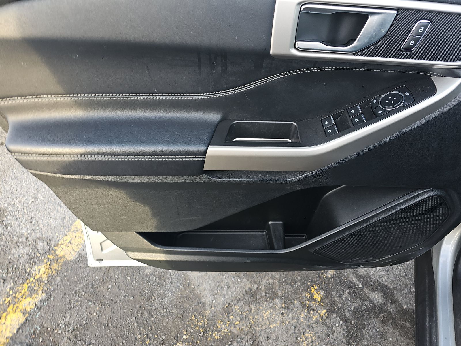 2023 Ford Explorer XLT AWD