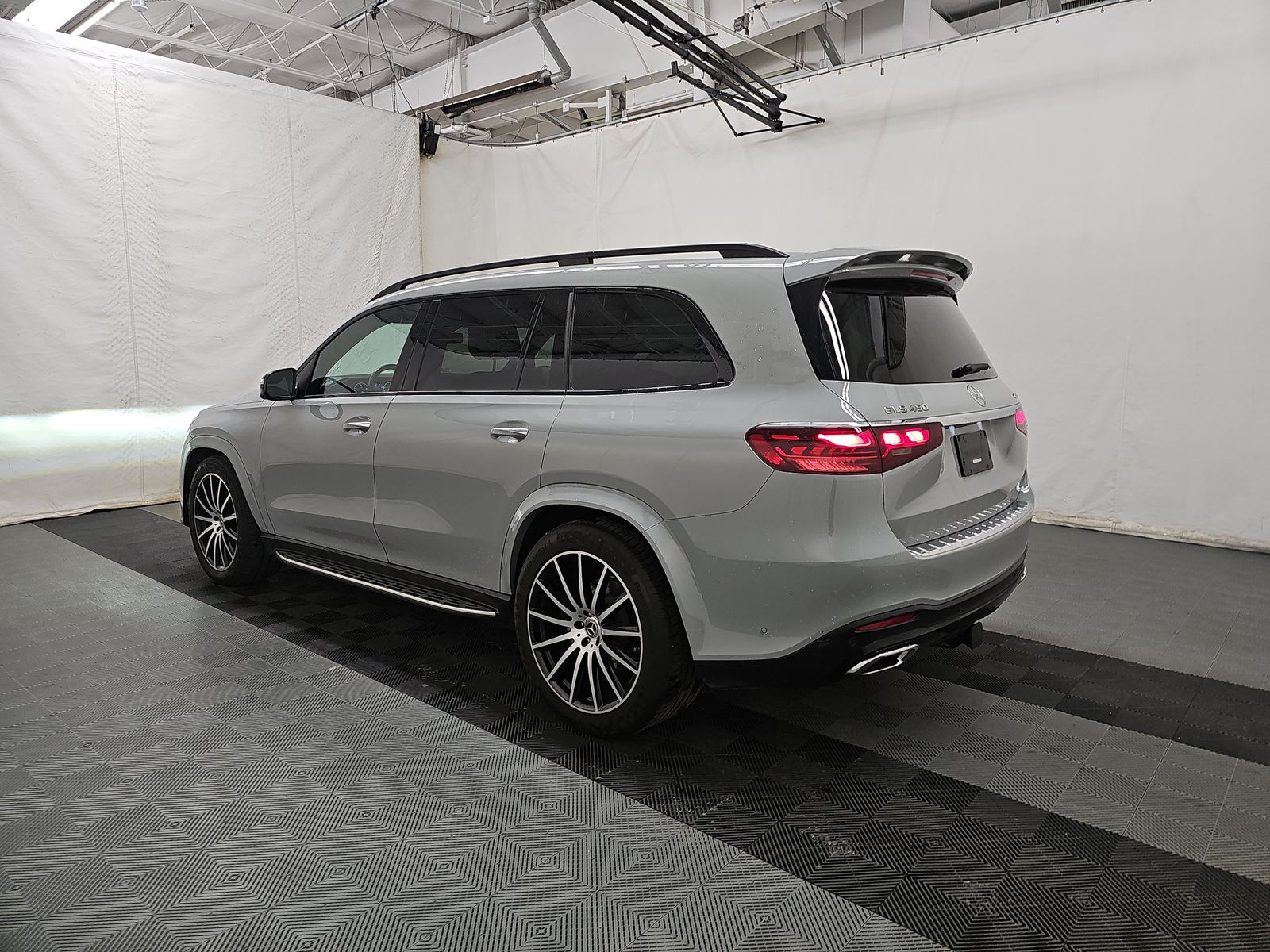 MERCEDES-BENZ GLS - 7