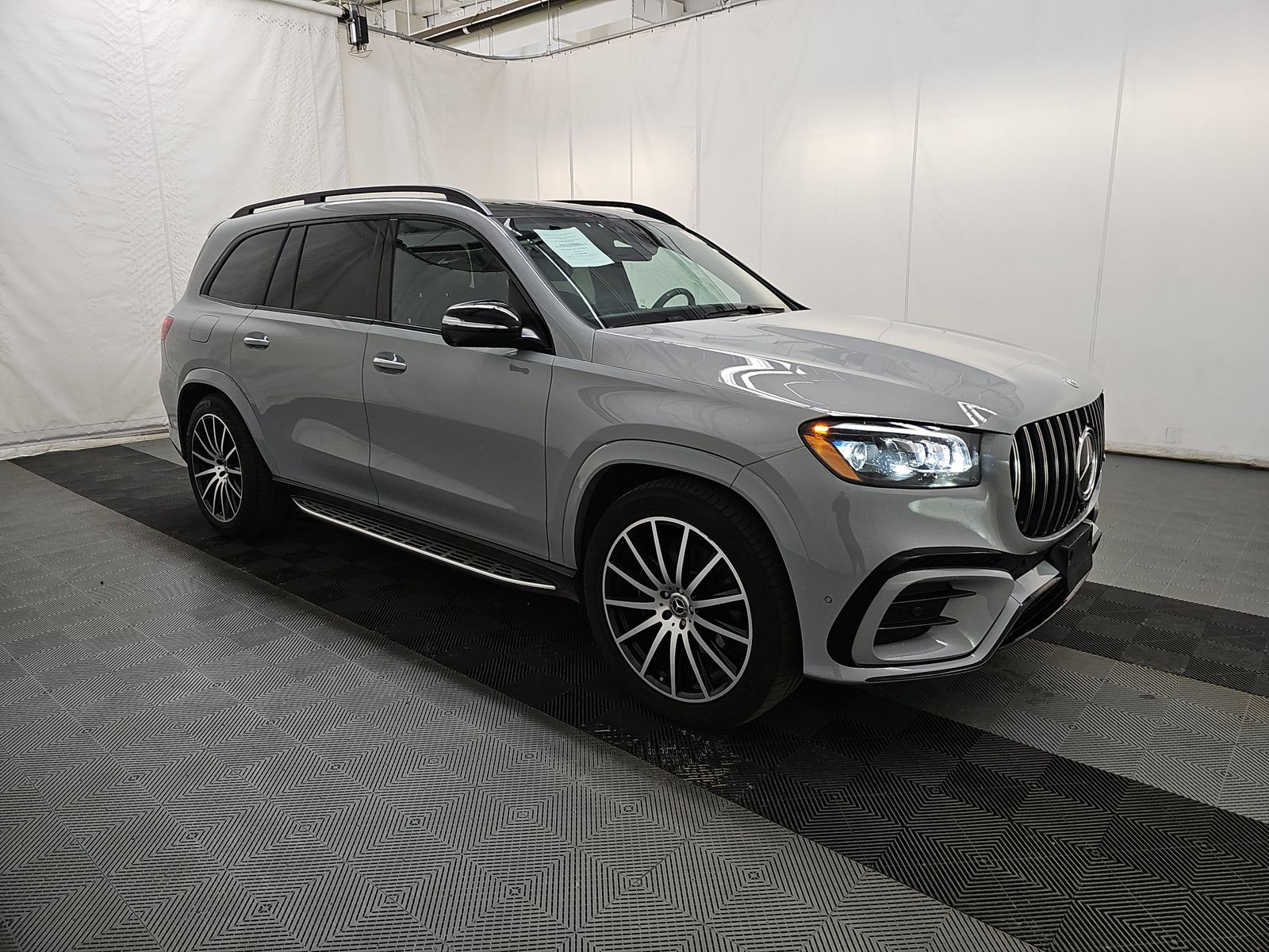 MERCEDES-BENZ GLS - 4