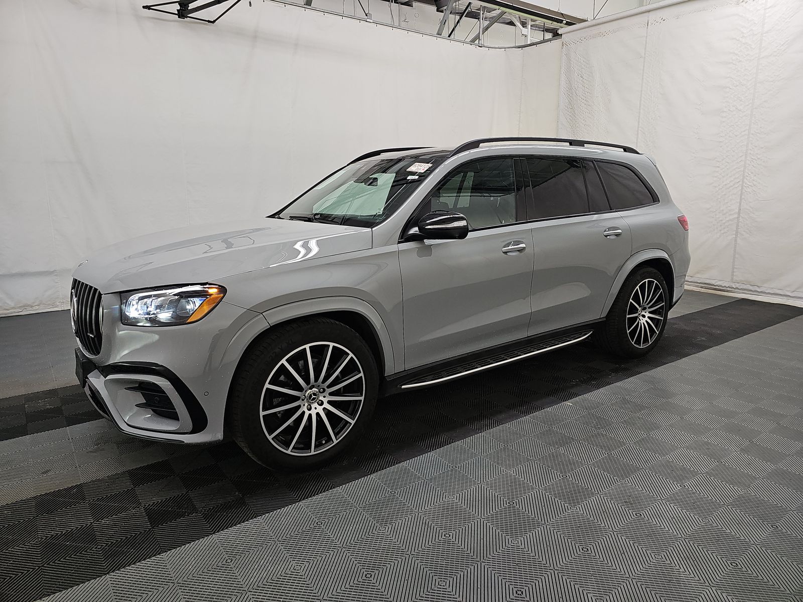 MERCEDES-BENZ GLS - 1
