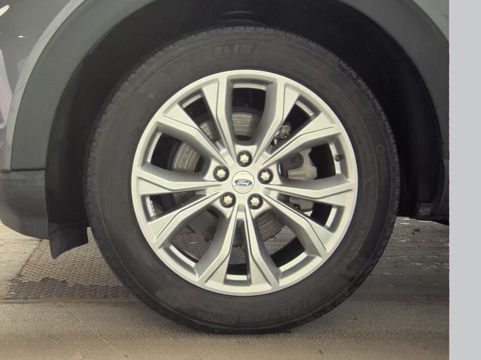 2023 Ford Explorer XLT AWD